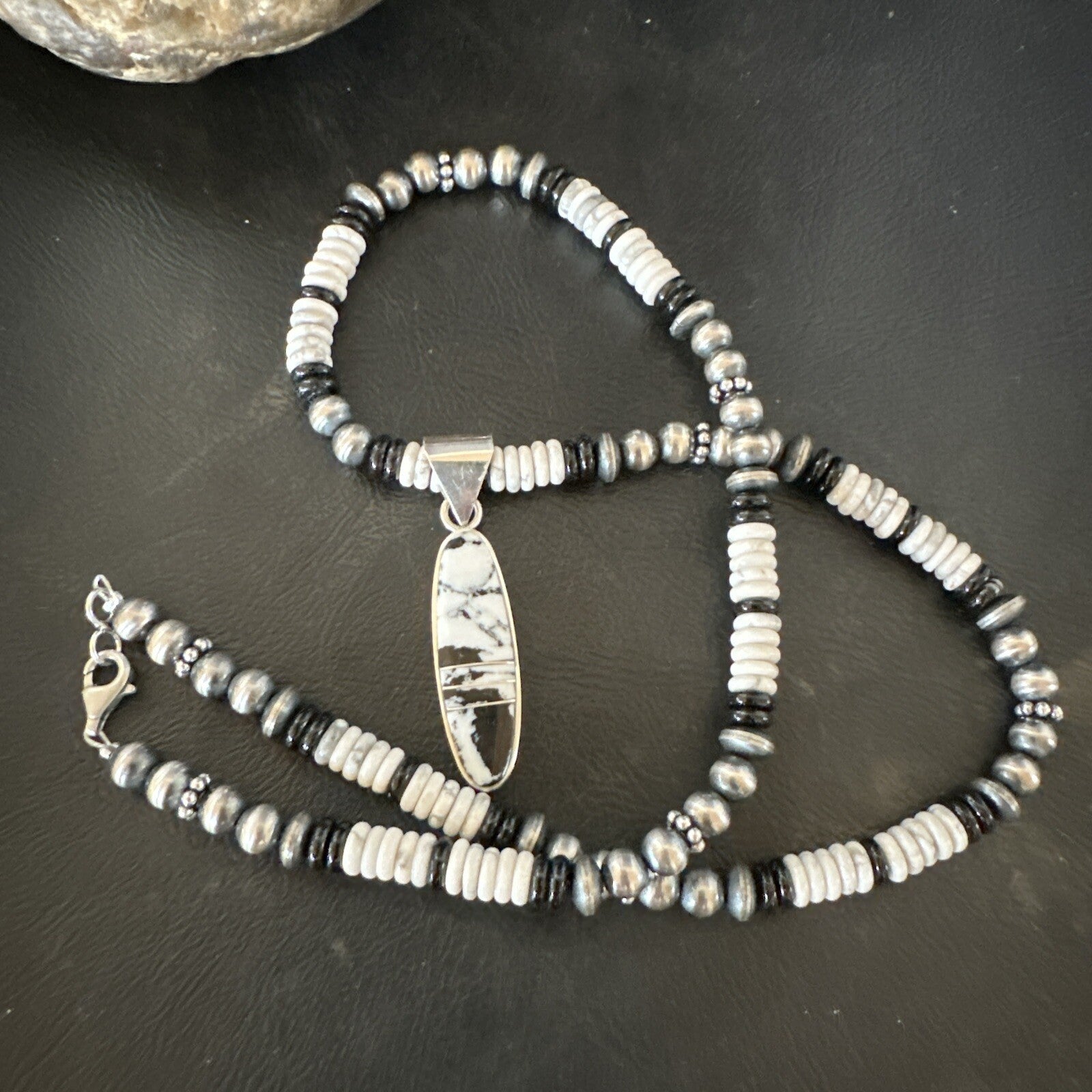 White Buffalo Turquoise Navajo Pearls Sterling Silver Onyx Necklace 17805