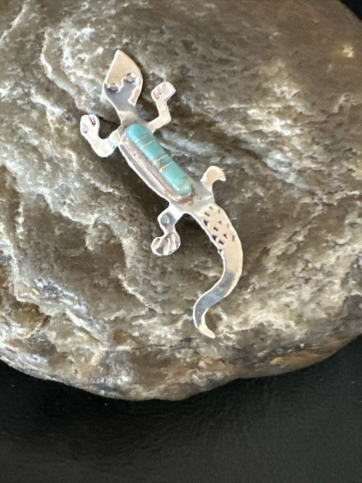 Blue Turquoise Navajo Sterling Silver Inlay Gecko Lizard Pin 18156