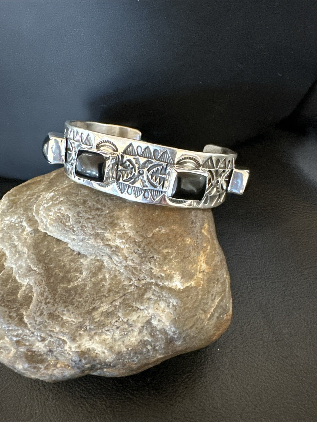 Mens Womens Navajo Sterling Silver Black Onyx Cluster Cuff Bracelet 7.75" 19431