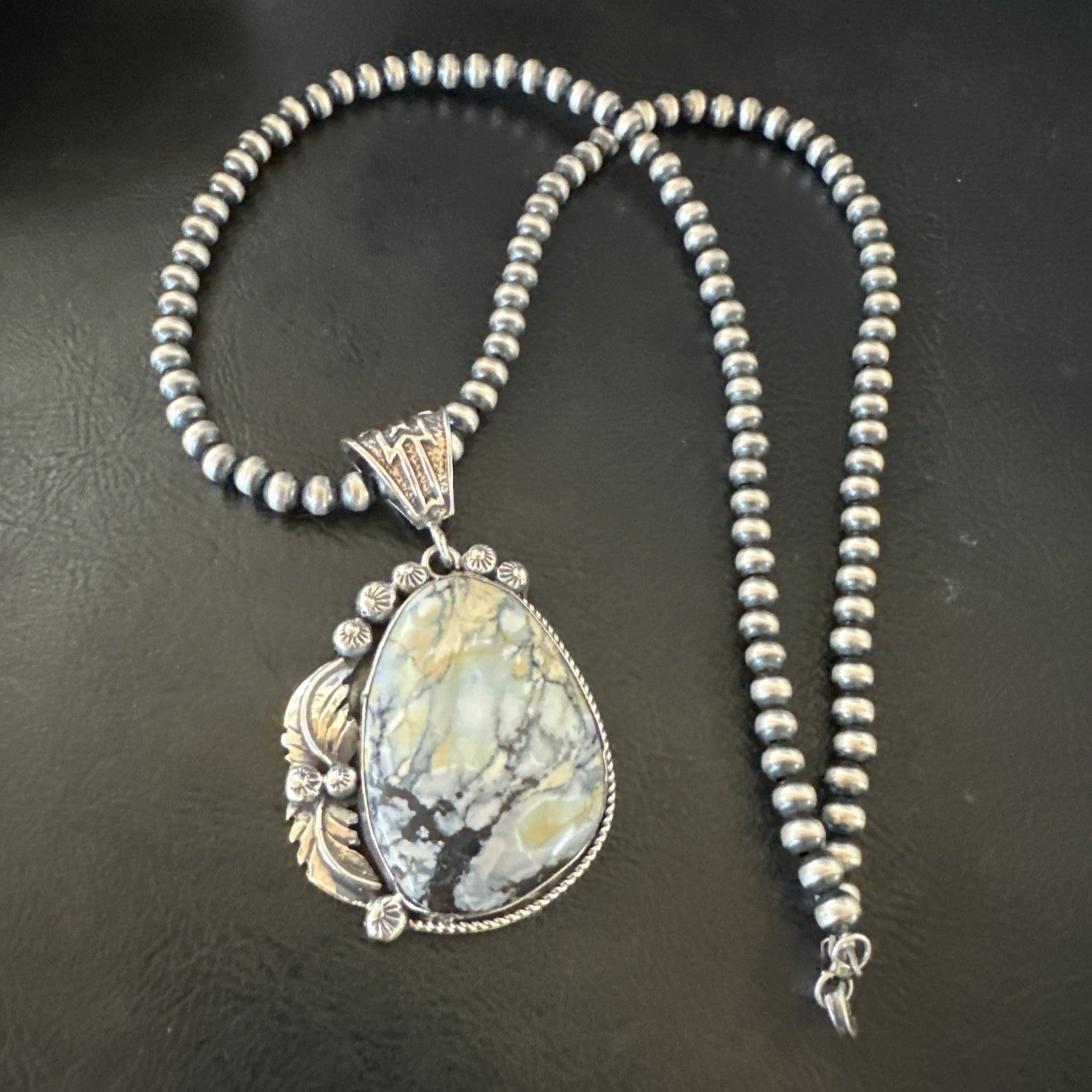 White Buffalo Turquoise Pendant Navajo Pearls Sterling Silver Necklace 19342