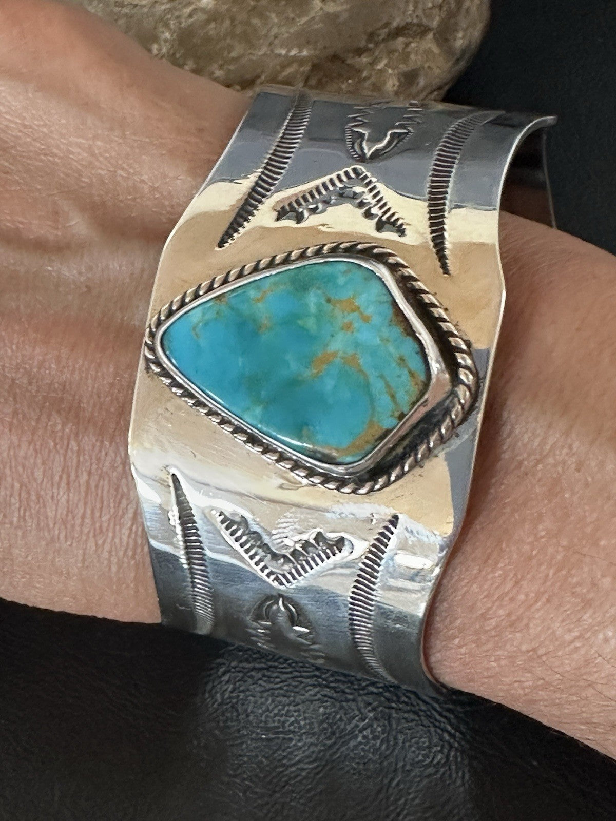 H Joe Blue Kingman Turquoise Navajo Sterling Silver Cuff Bracelet 8.2" 19422
