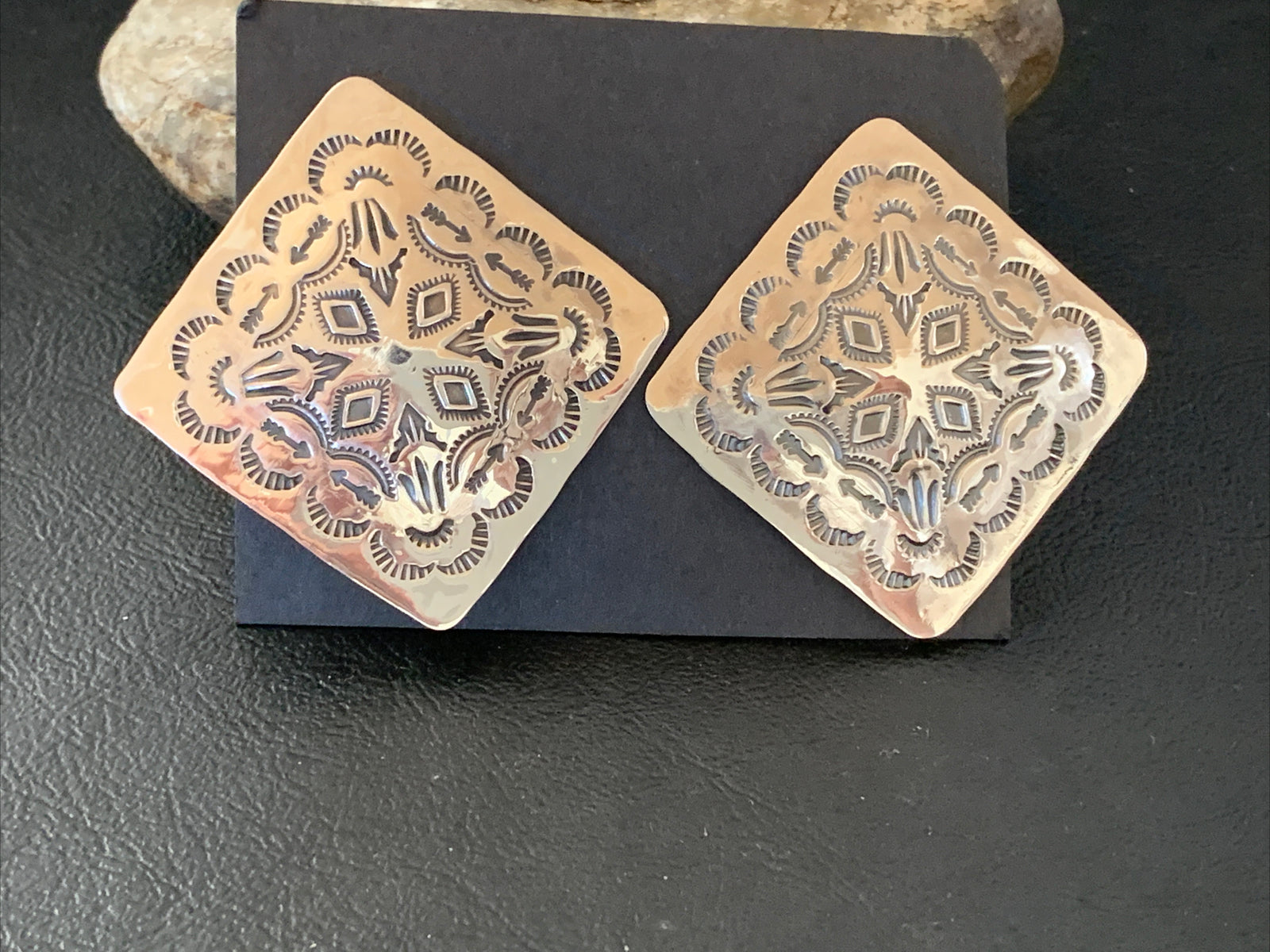Native American Womens Navajo Sterling Silver Stamped Handmade Earrings M