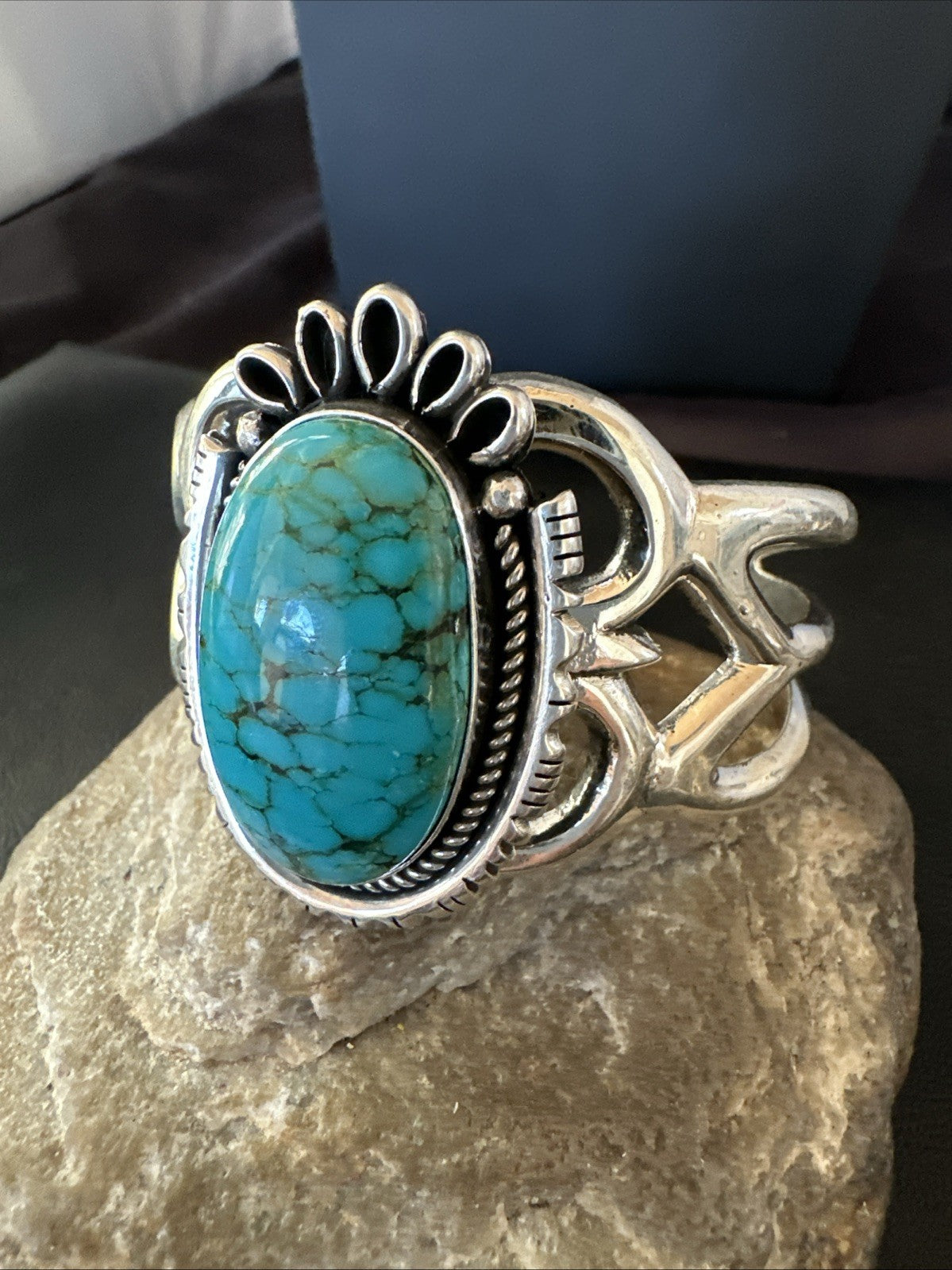 Yazzie Kingman Turquoise Navajo Sterling Silver Tufa Cast Cuff Bracelet 19692