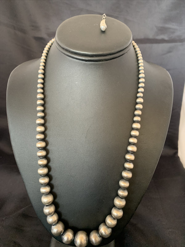 Navajo Pearls Grad Round Seamless Bead Necklace 22" | Sterling Silver | Authentic Native American Handmade