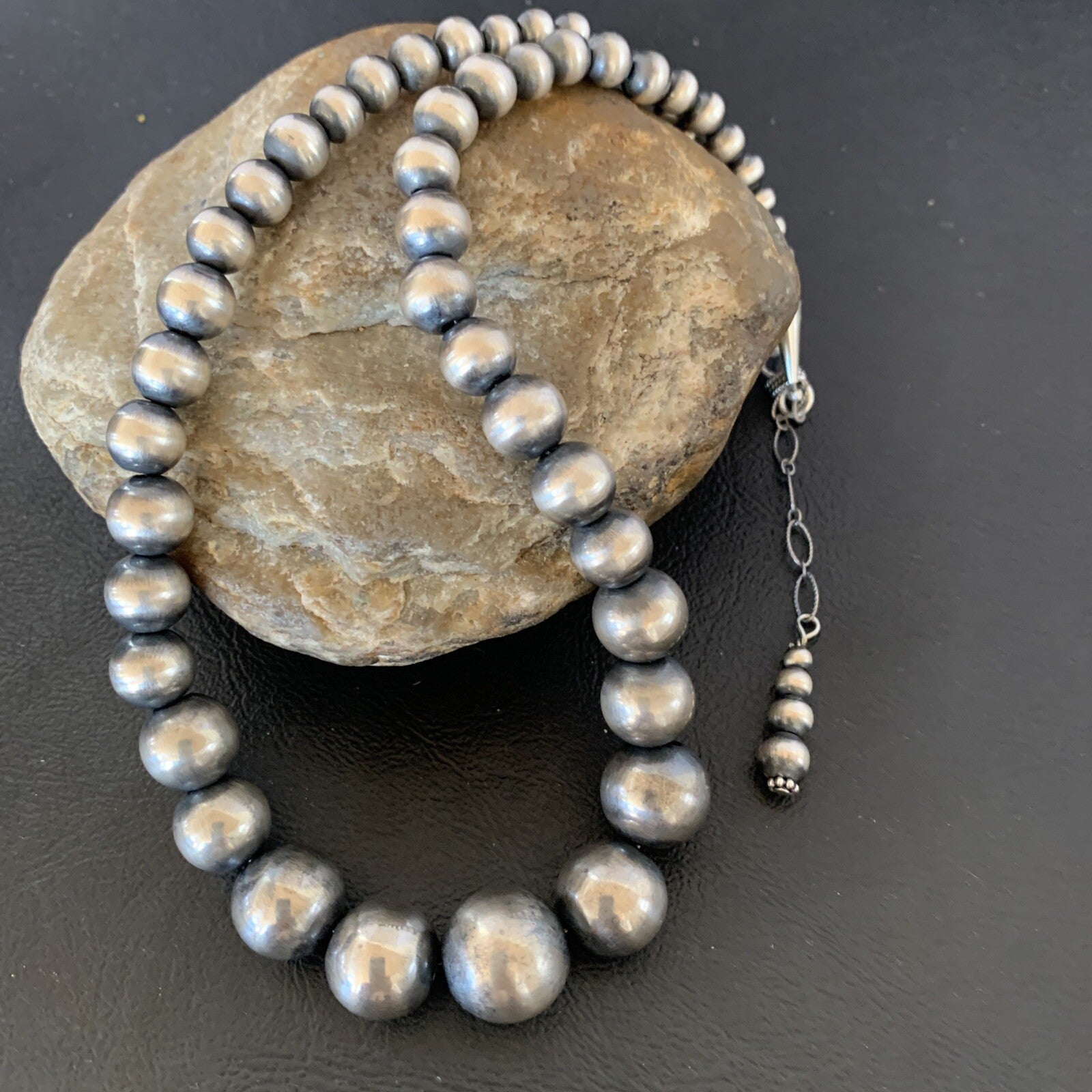 Native Navajo Pearls Grad Sterling Silver Round Seamless Bead Necklace 17”