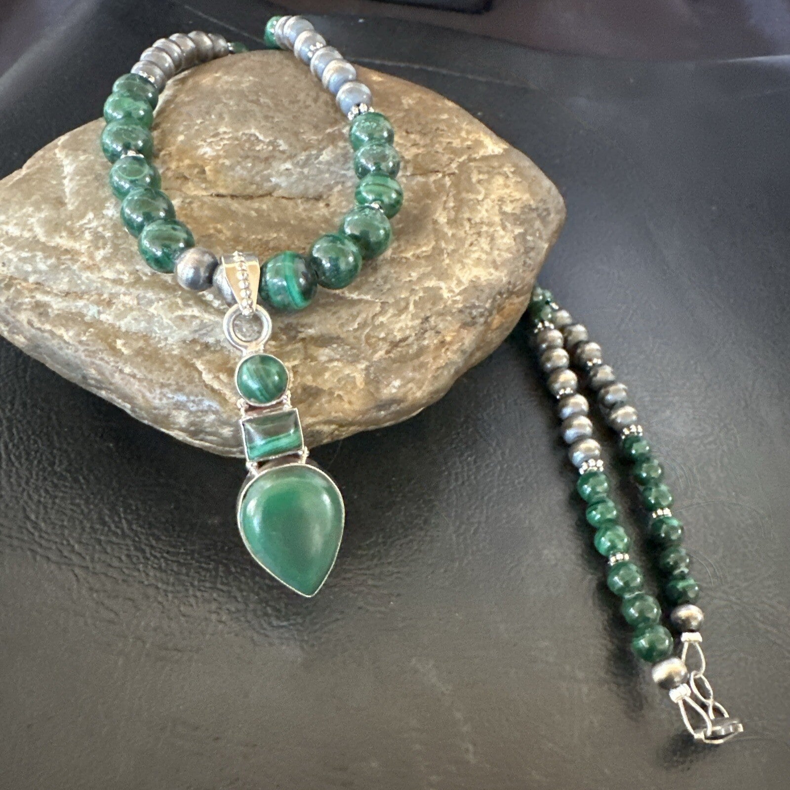 Womens Green Malachite Pendant Navajo Sterling Silver Necklace 18373