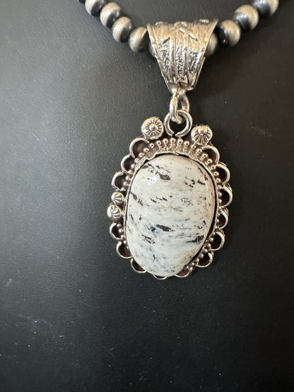 White Buffalo Turquoise Pendant Navajo Pearls Sterling Silver Necklace 19373