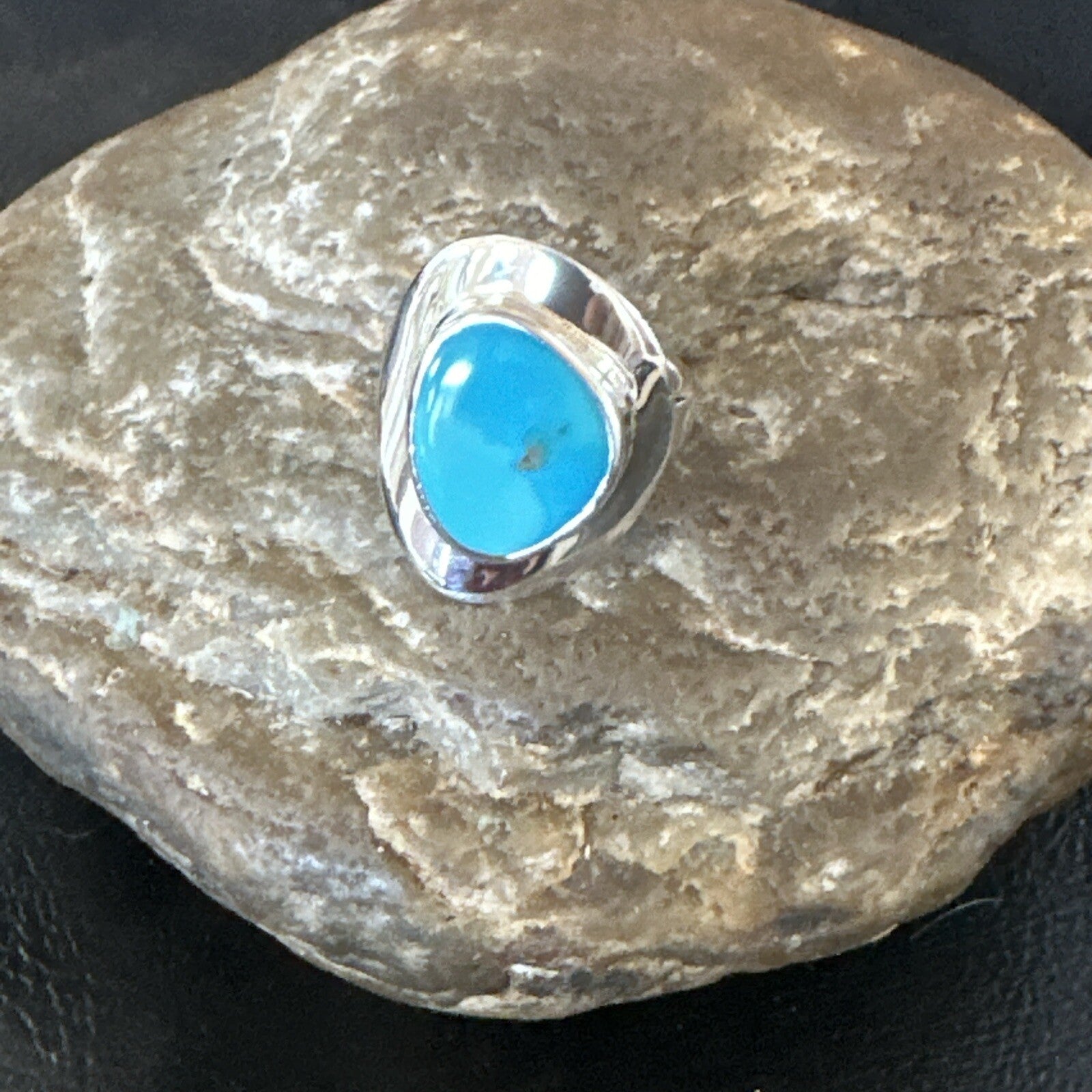 WoMens Sterling Silver Robin Egg Blue Kingman Turquoise Ring Size 5.5 17731