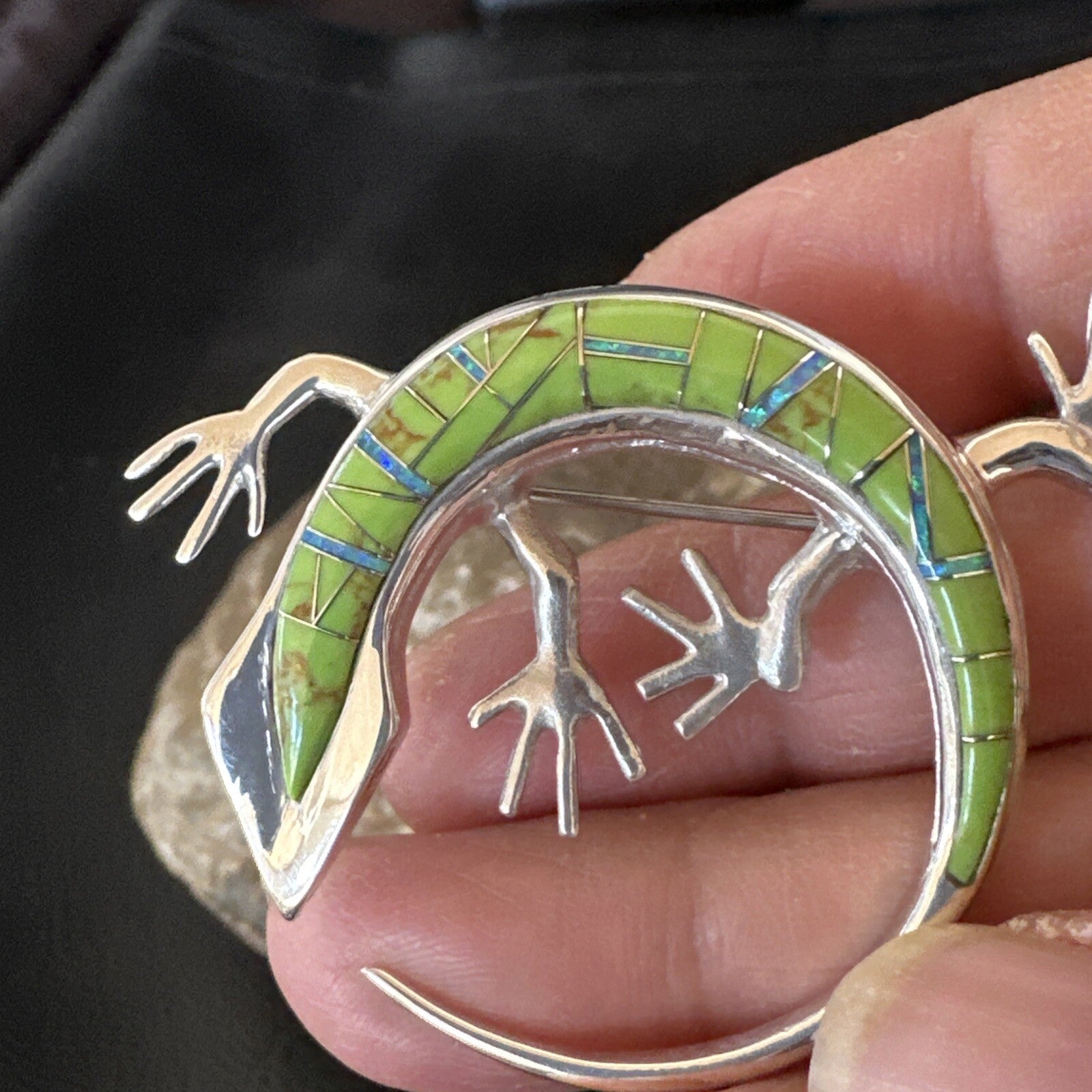 Green Gaspeite Opal Navajo Gecko Sterling Silver Inlay Lizard Pin Pendant 18598