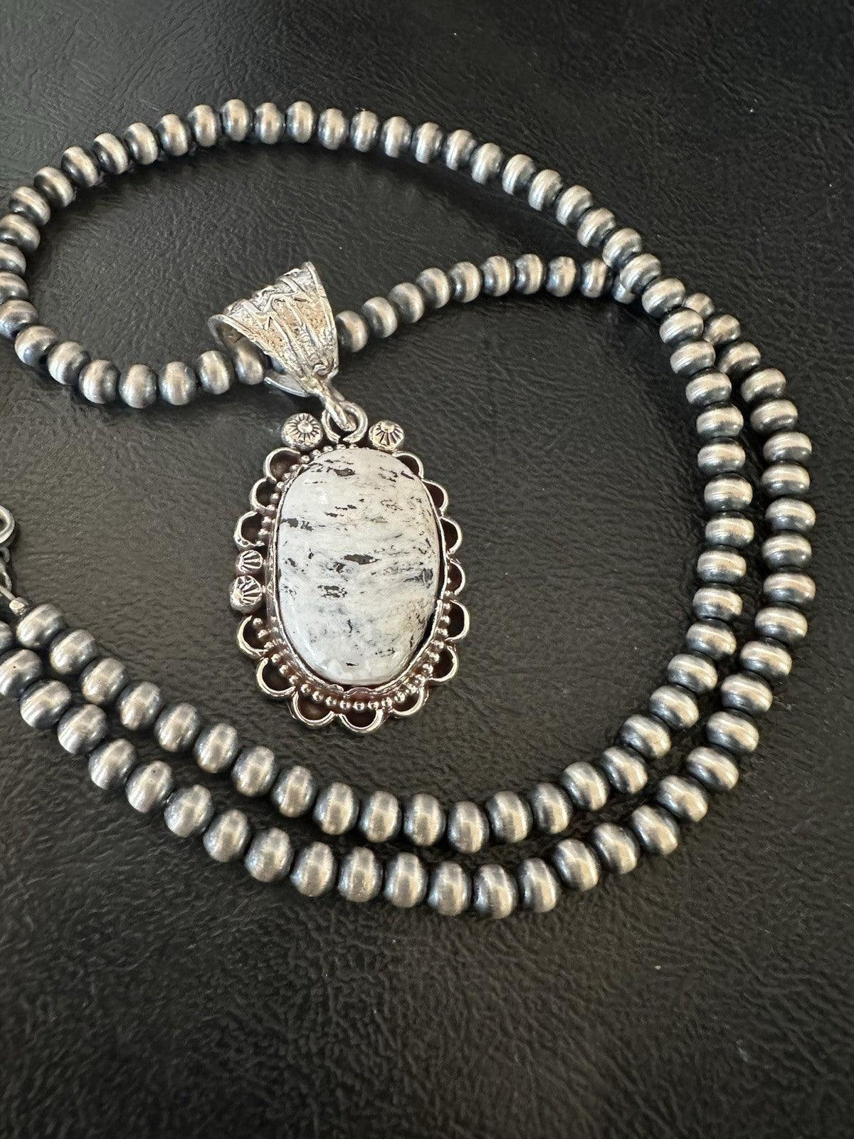 White Buffalo Turquoise Pendant Navajo Pearls Sterling Silver Necklace 19373