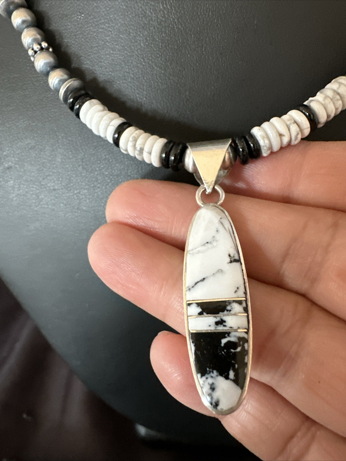 White Buffalo Turquoise Navajo Pearls Sterling Silver Onyx Necklace 17804