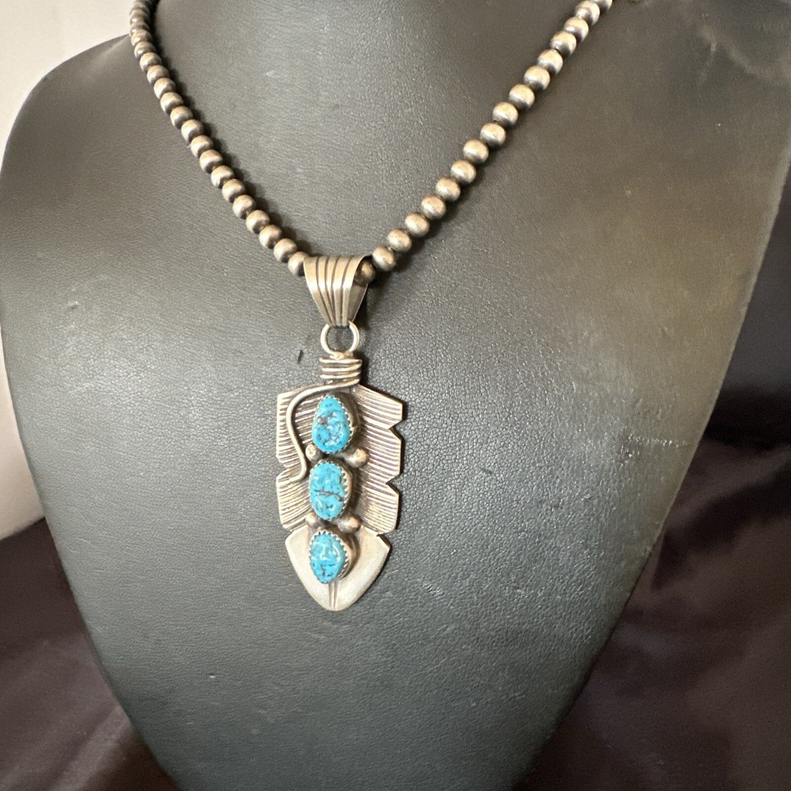 Mens Feather Kingman Turquoise Pendant Navajo Sterling Silver Necklace 17783