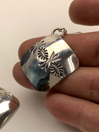 Native American Indian Navajo Stamped Sterling Silver Earrings 19756