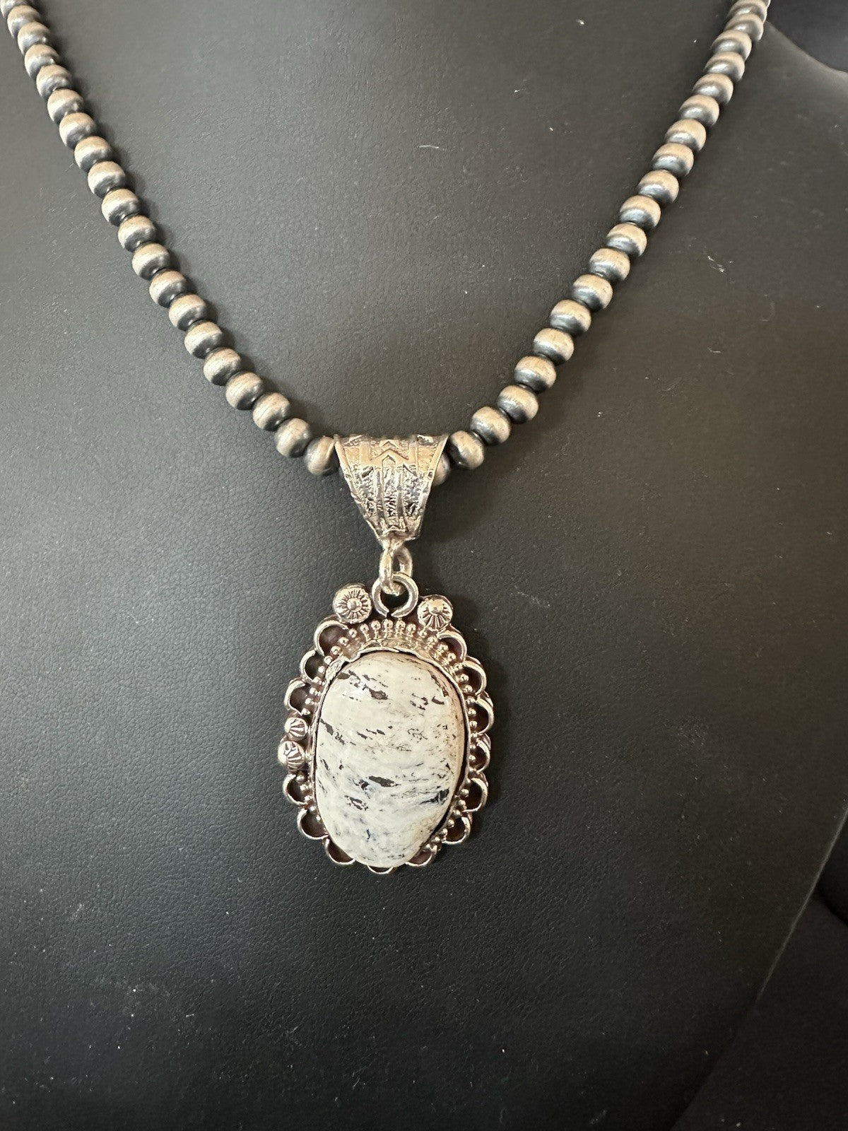 White Buffalo Turquoise Pendant Navajo Pearls Sterling Silver Necklace 19373