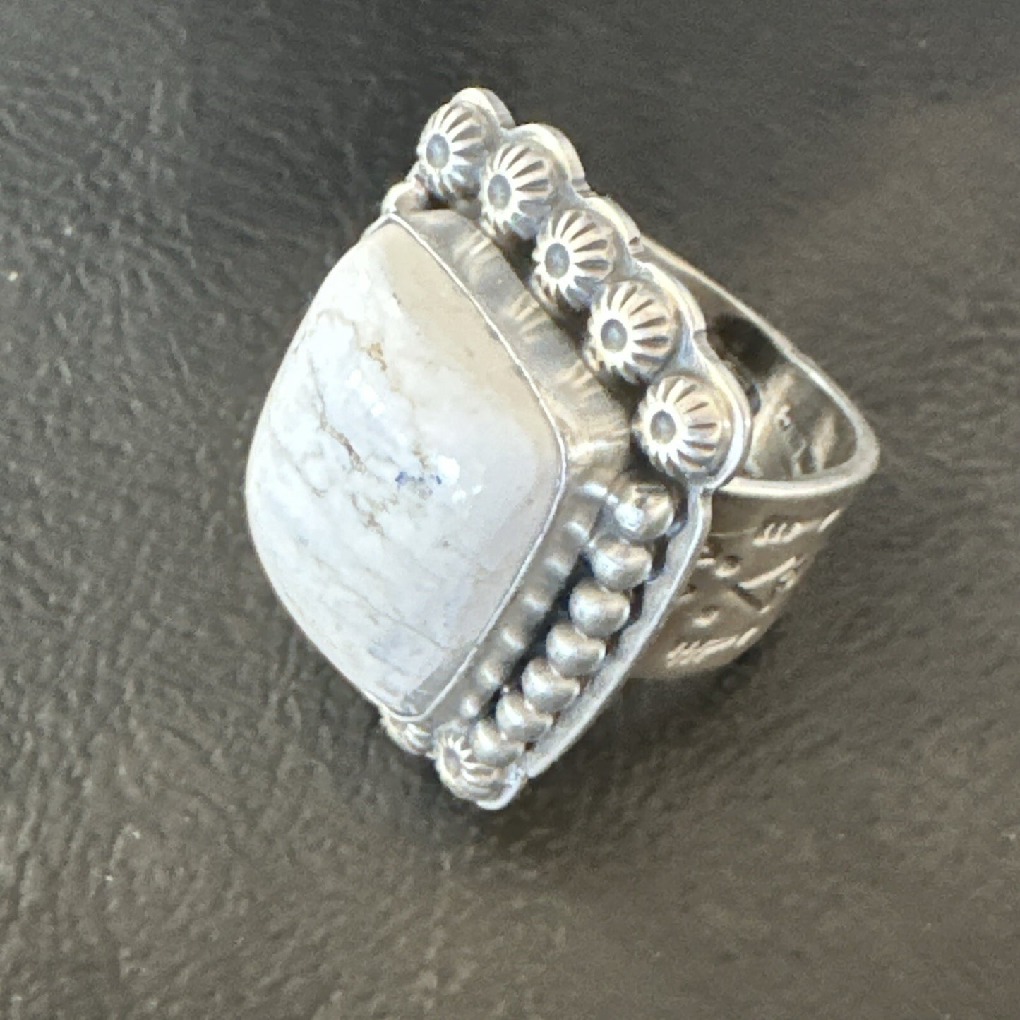 White Buffalo Turquoise Navajo Sterling Silver Ring Size 8 18776