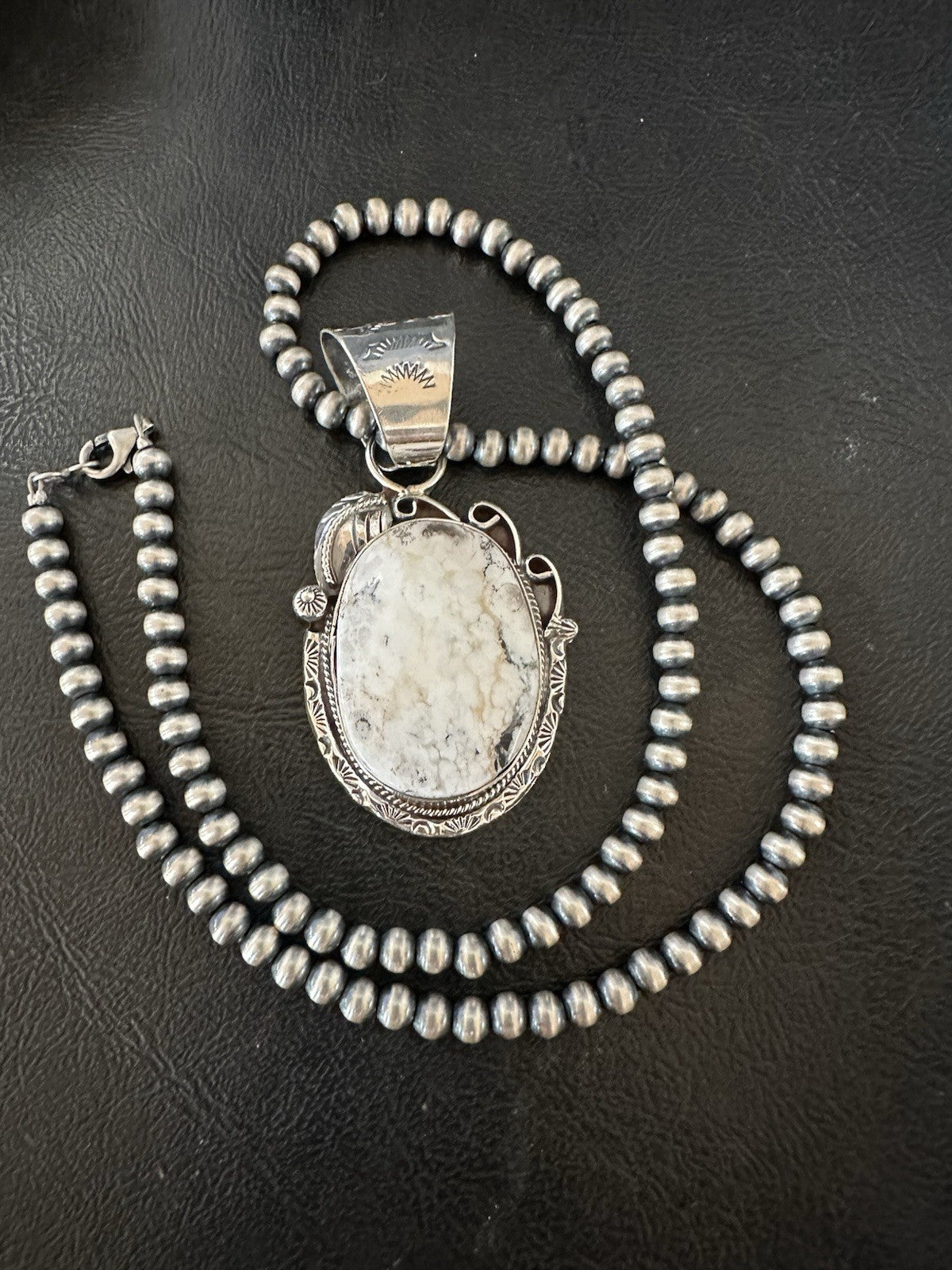 White Buffalo Turquoise Pendant Navajo Pearls Sterling Silver Necklace 19377