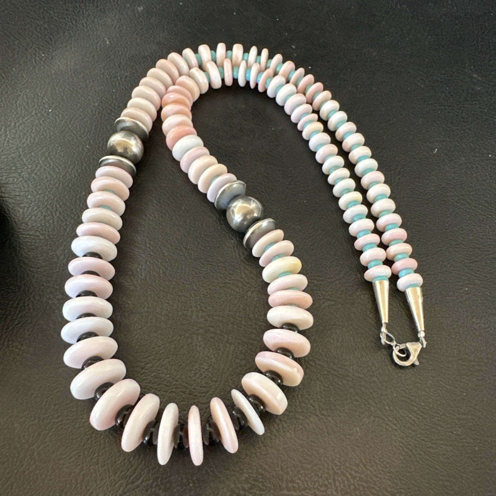Pink Queen Conch Turquoise Graduated Navajo Sterling Silver Necklace 24” 19016