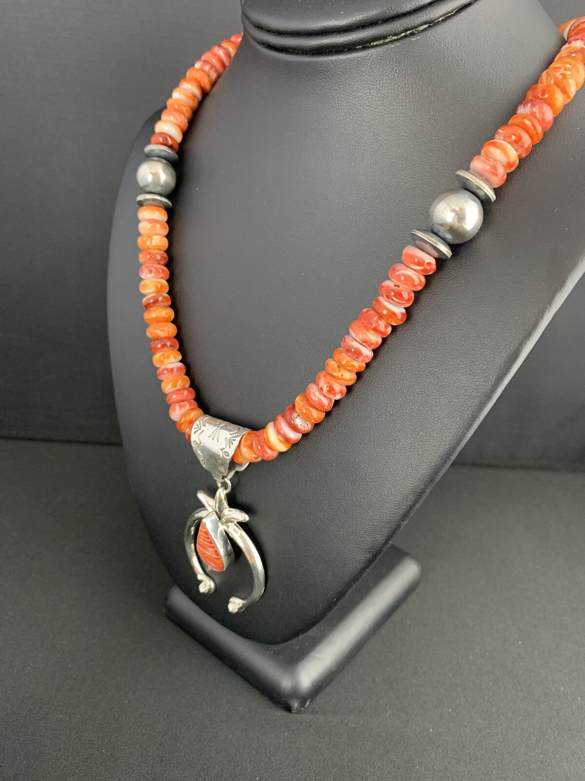 Spiny Oyster Naja Pendant Navajo Sterling Silver Necklace 00236