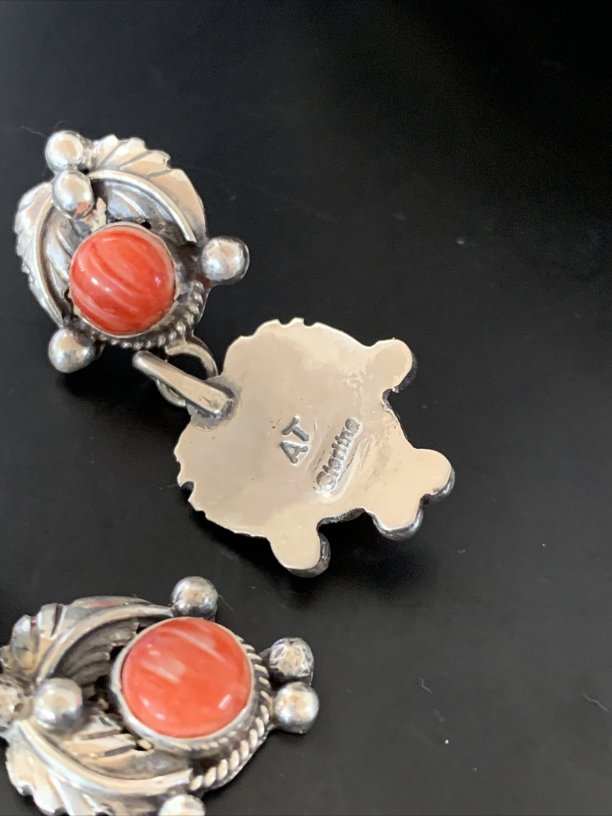 Red Spiny Oyster Southwestrn Navajo Sterling Silver Dangle Earring 02061N