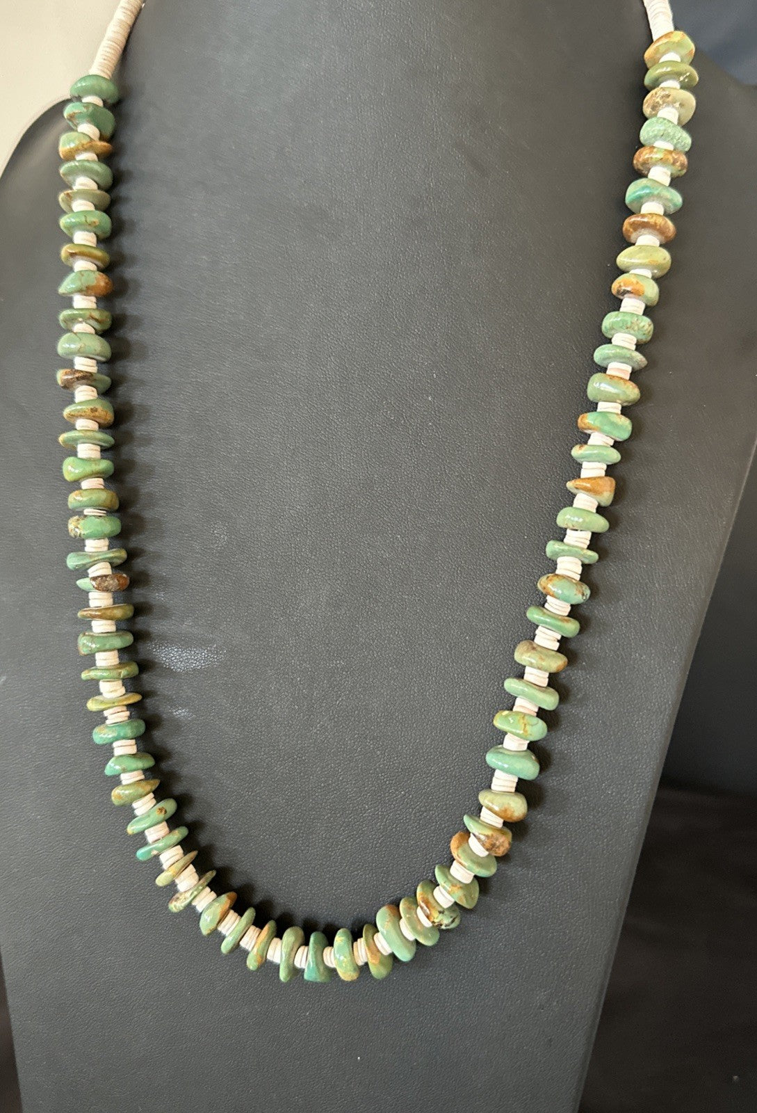 Green Royston Turquoise Shell Santo Domingo Sterling Silver Necklace 27” 19680
