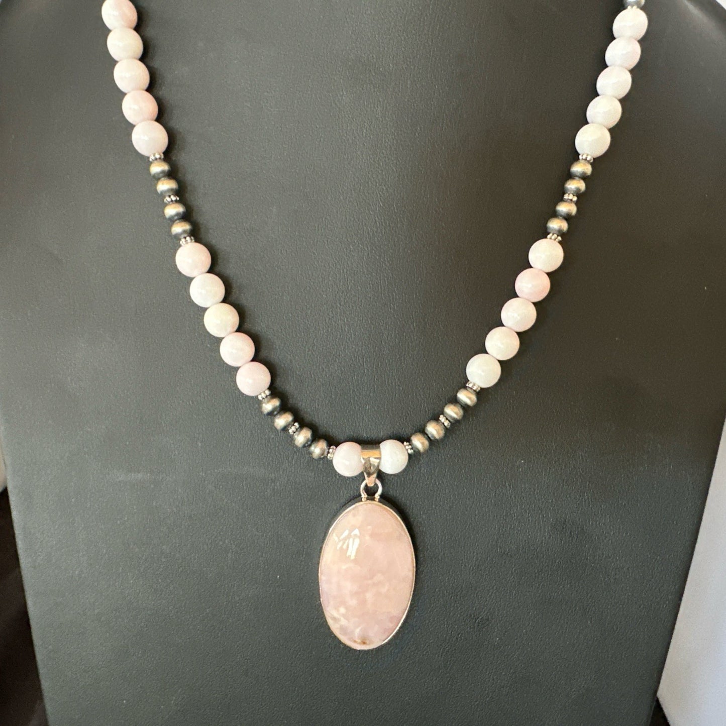 Southwestern Sterling Silver Pink Queen Conch Bead Necklace Pendant 20" 19557
