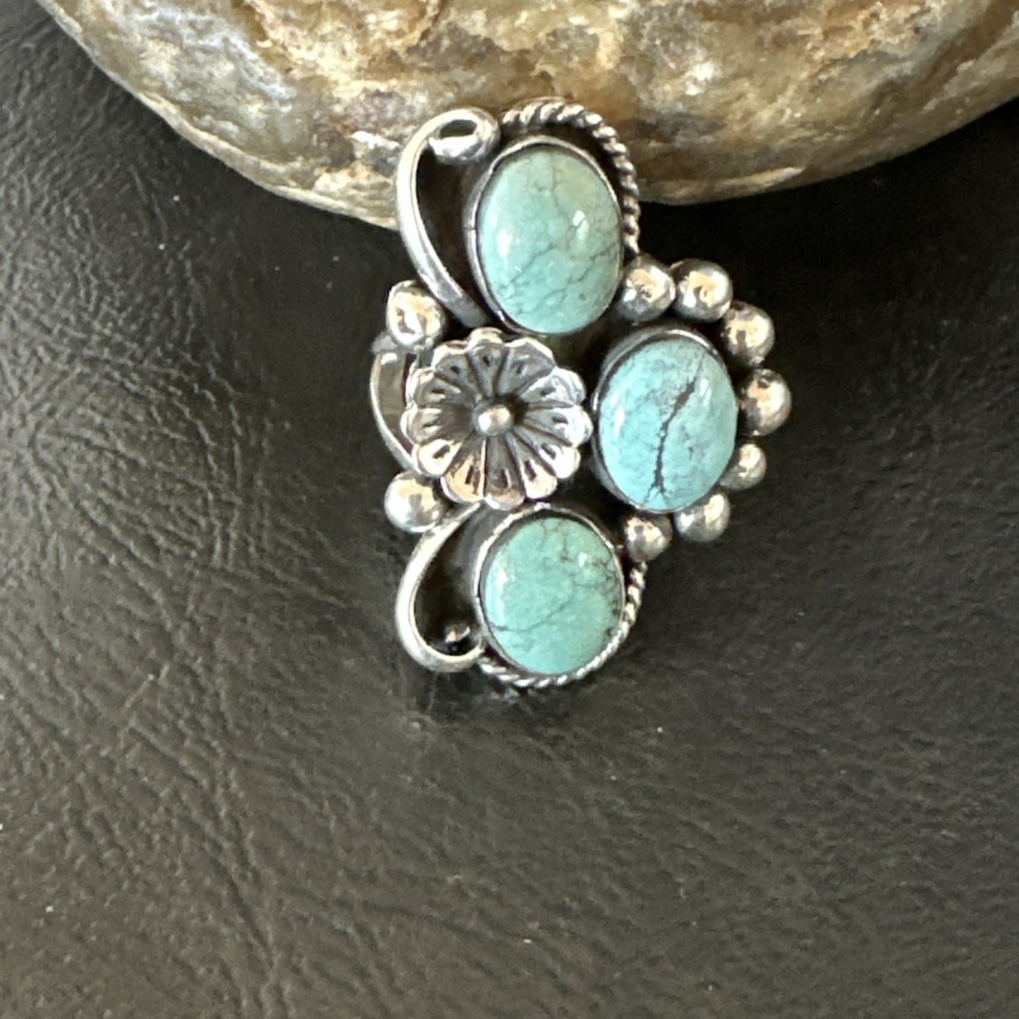 Yazzie Ring Green Turquoise Navajo Sterling Silver Cluster Size 8.5 19235