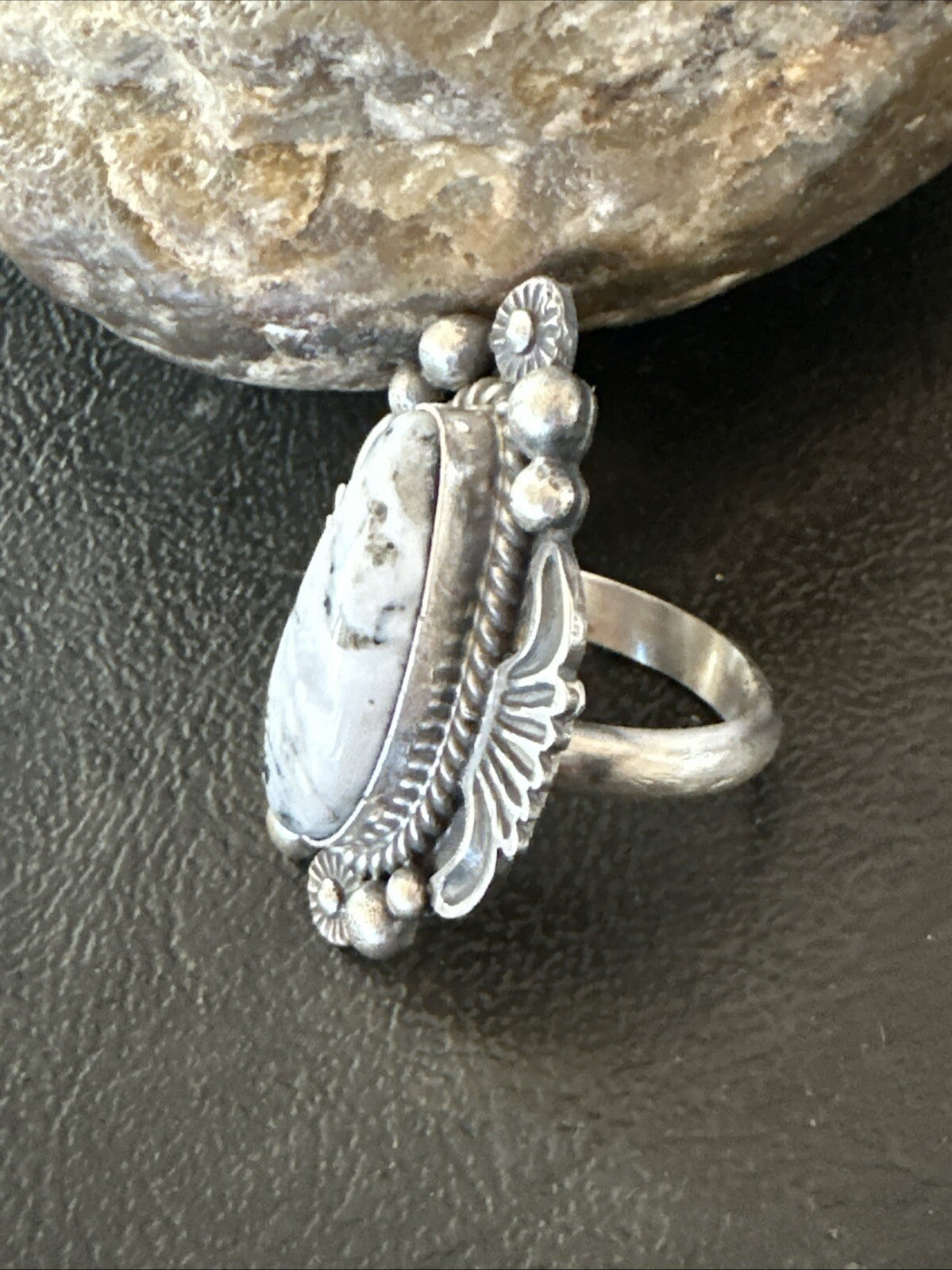 White Buffalo Turquoise Navajo Sterling Silver Ring Size 6 18624