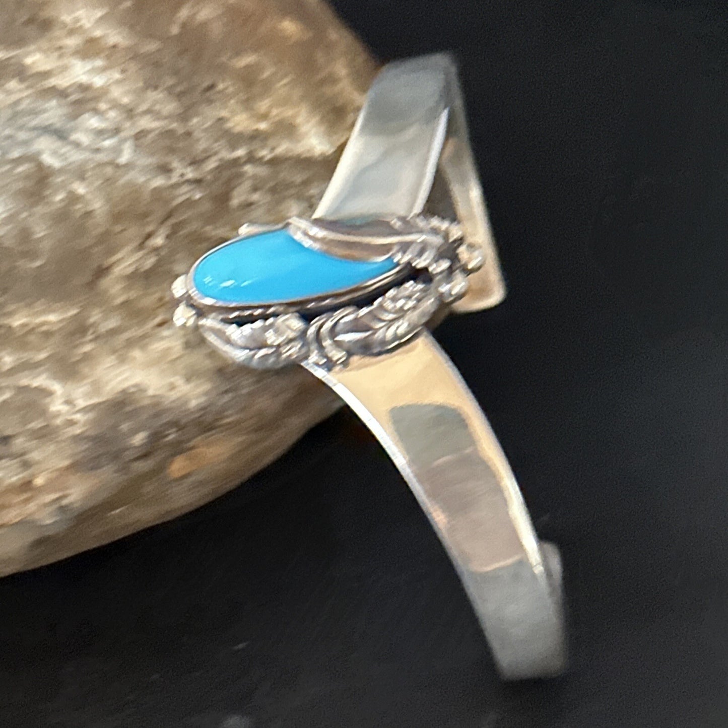 Kingman Turquoise Womens Navajo Sterling Silver Cuff Bracelet 14734