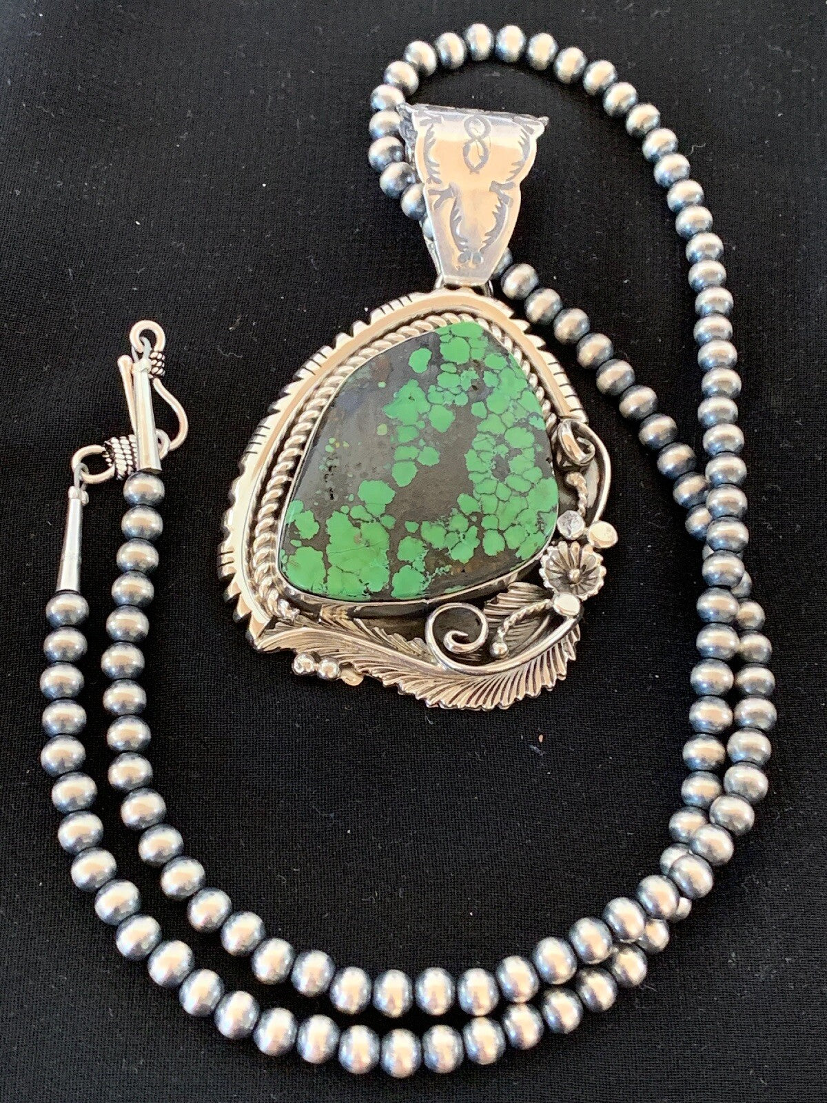 Green Spiderweb Turquoise Pendant Navajo Sterling Silver Beads Necklace 02983