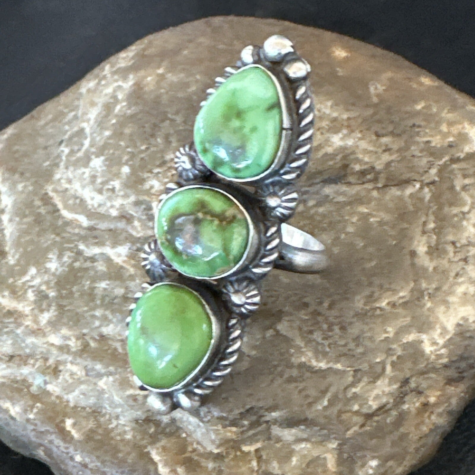 Navajo Sterling Silver Cluster Green Sonoran Gold Turquoise Ring Sz 8 18599