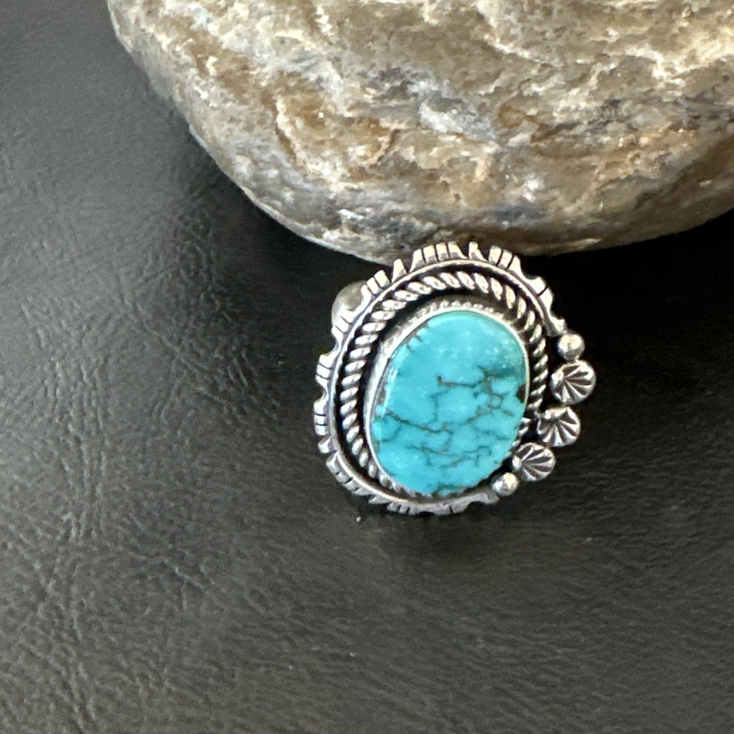 Yazzie Handmade Navajo Sterling Silver  Blue Kingman Turquoise Ring Size 8 19628