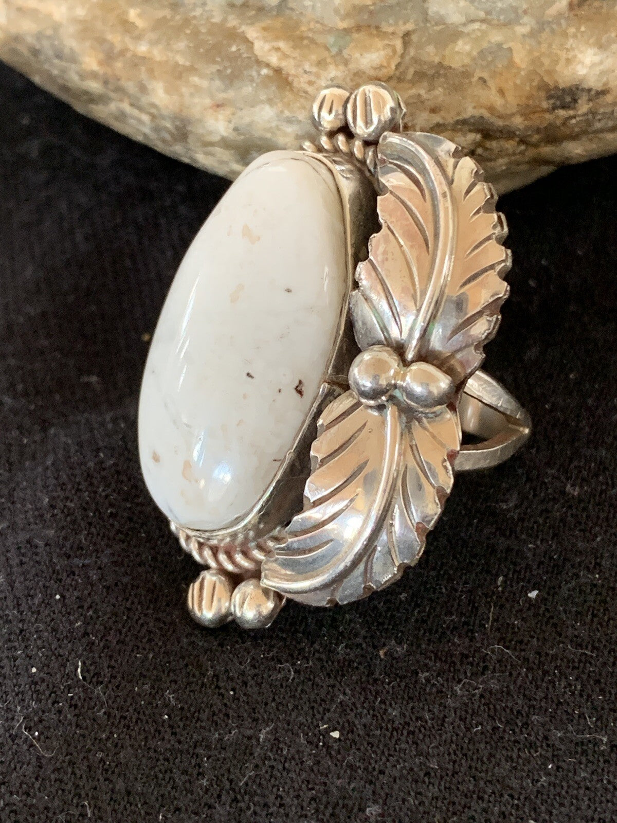 White Buffalo Turquoise Navajo Sterling Silver Ring Size 9.5 00143