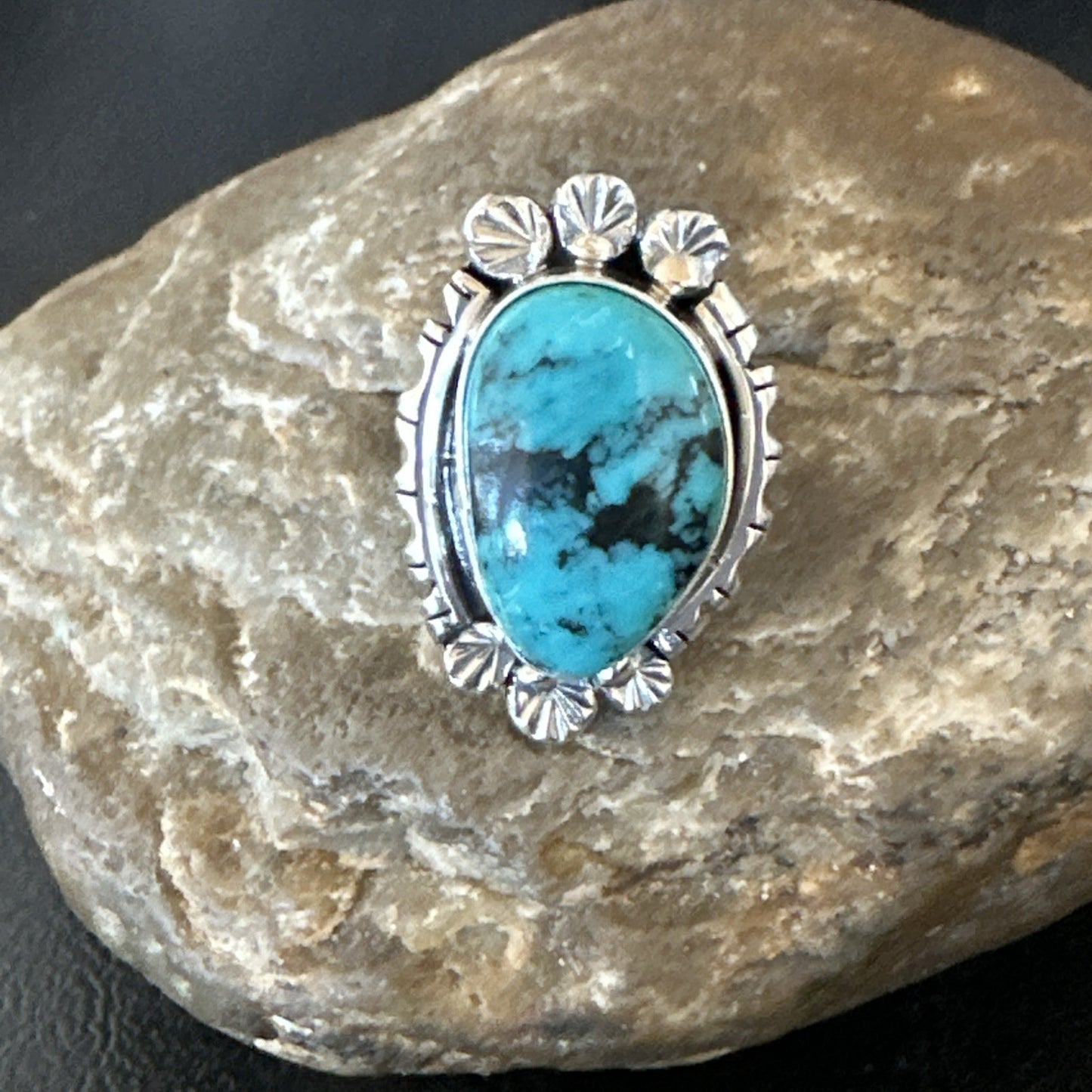 Yazzie Handmade Navajo Sterling Silver  Blue Kingman Turquoise Ring Size 8 19625