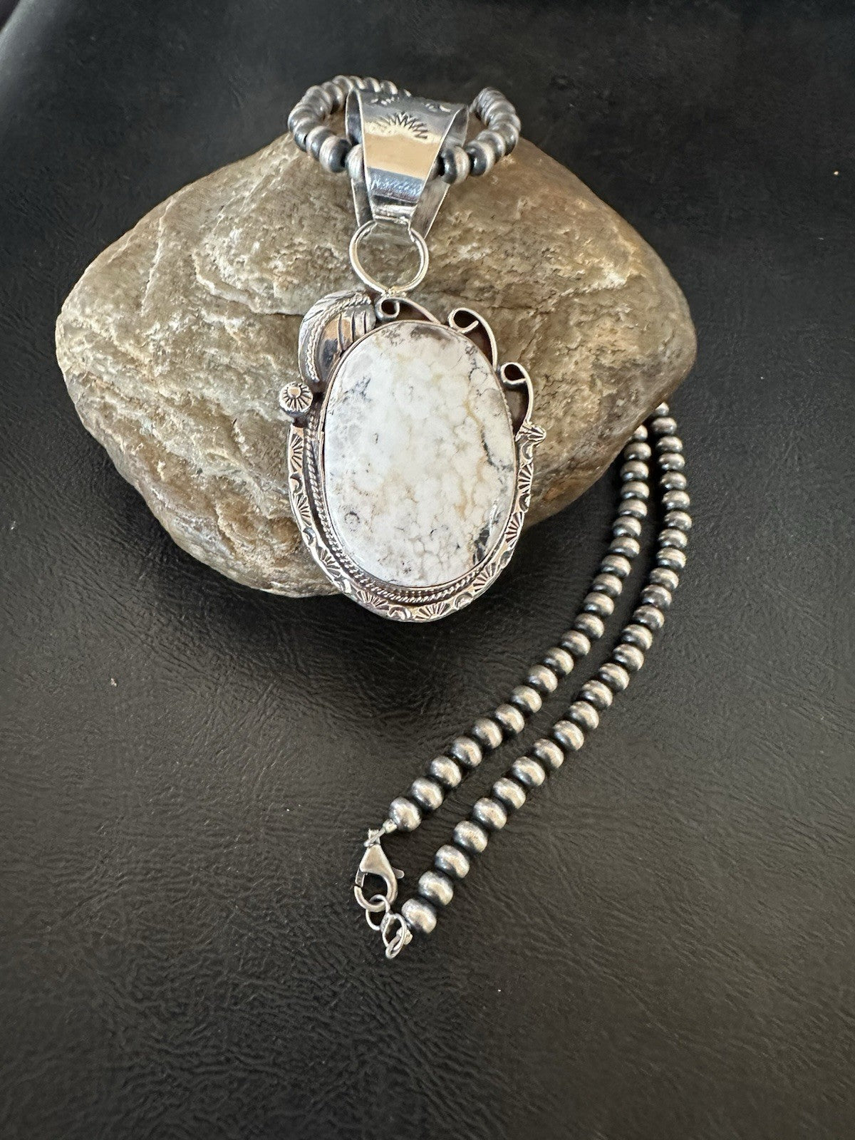 White Buffalo Turquoise Pendant Navajo Pearls Sterling Silver Necklace 19377