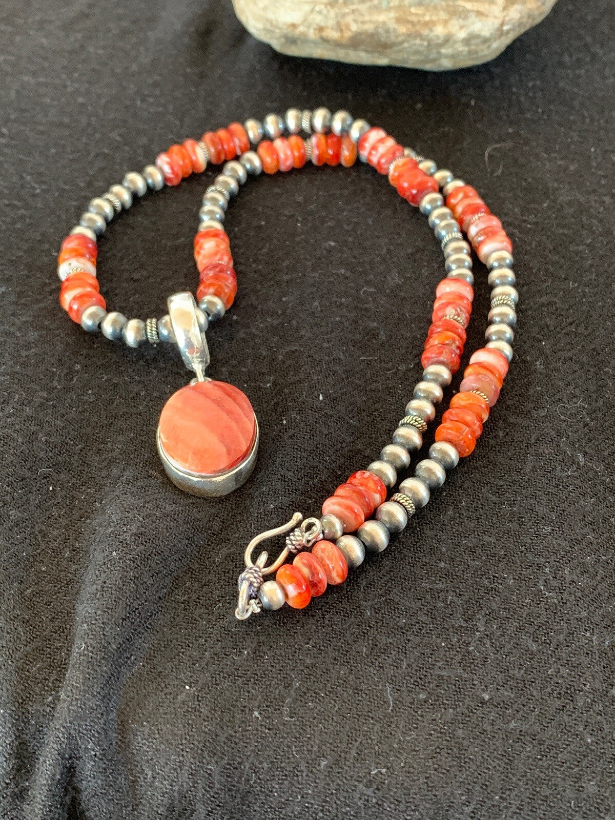 Native Men’s Red Spiny Oyster Pendant Navajo Sterling Silver Necklace 08820