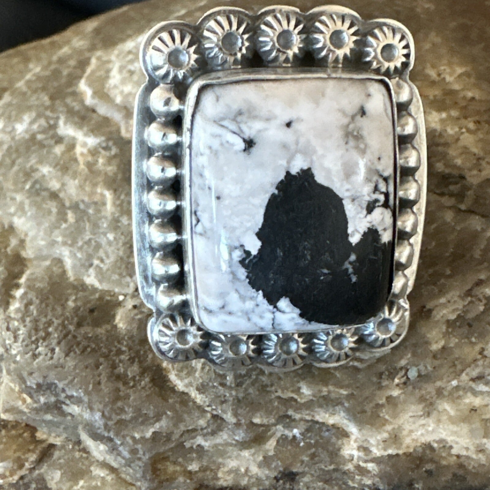 White Buffalo Turquoise Navajo Sterling Silver Ring Size 8 18775