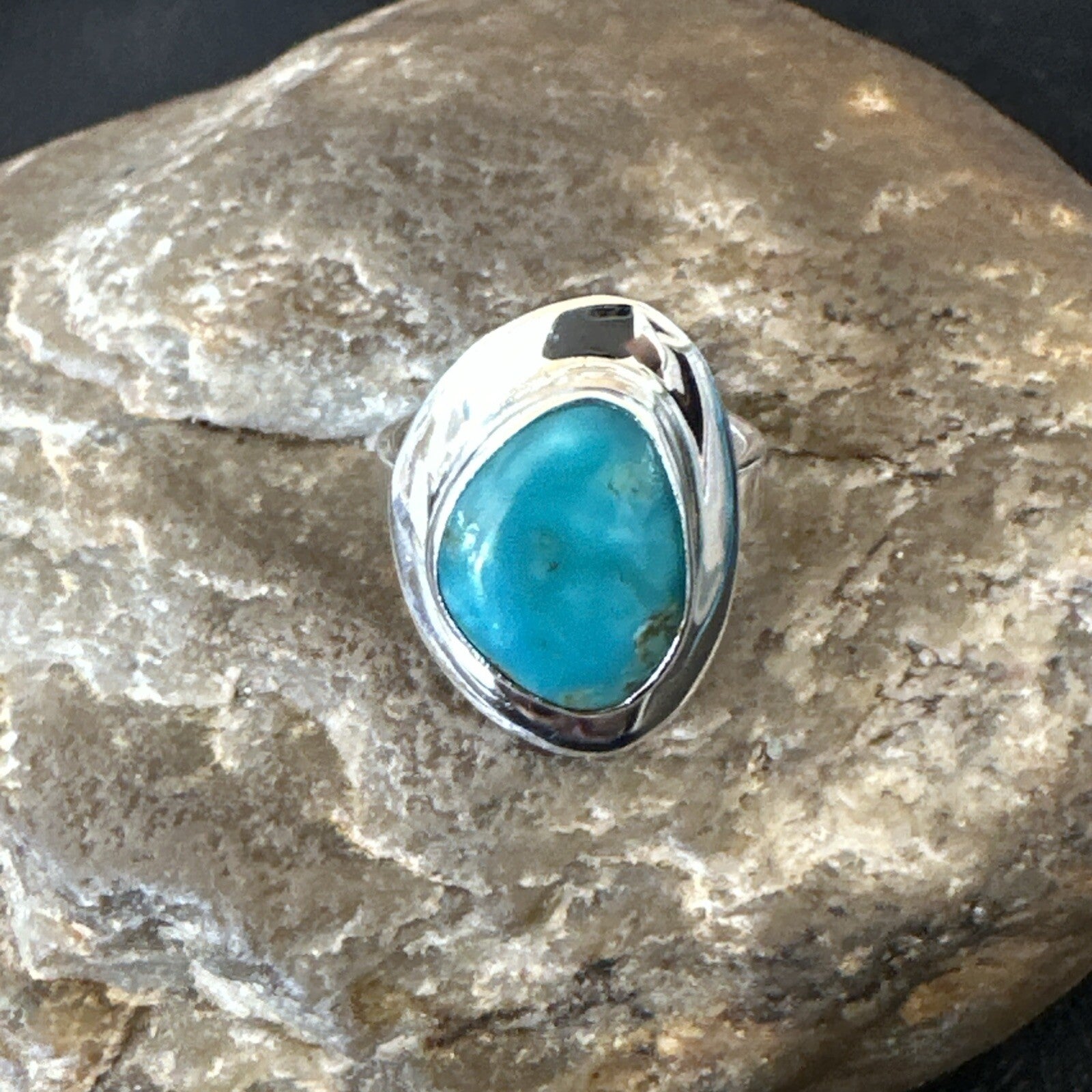 Southwestern Sterling Silver Blue Kingman Turquoise Ring Size 6 18535