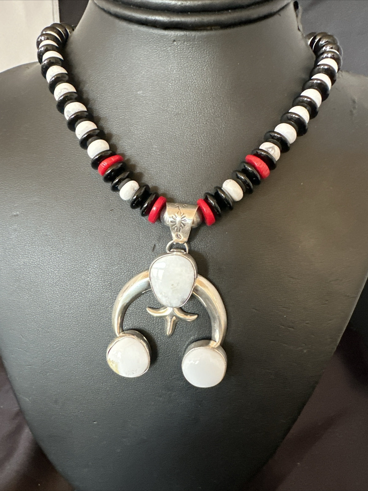 White Buffalo Turquoise Naja Pendant Navajo Sterling Silver Onyx Necklace 17866