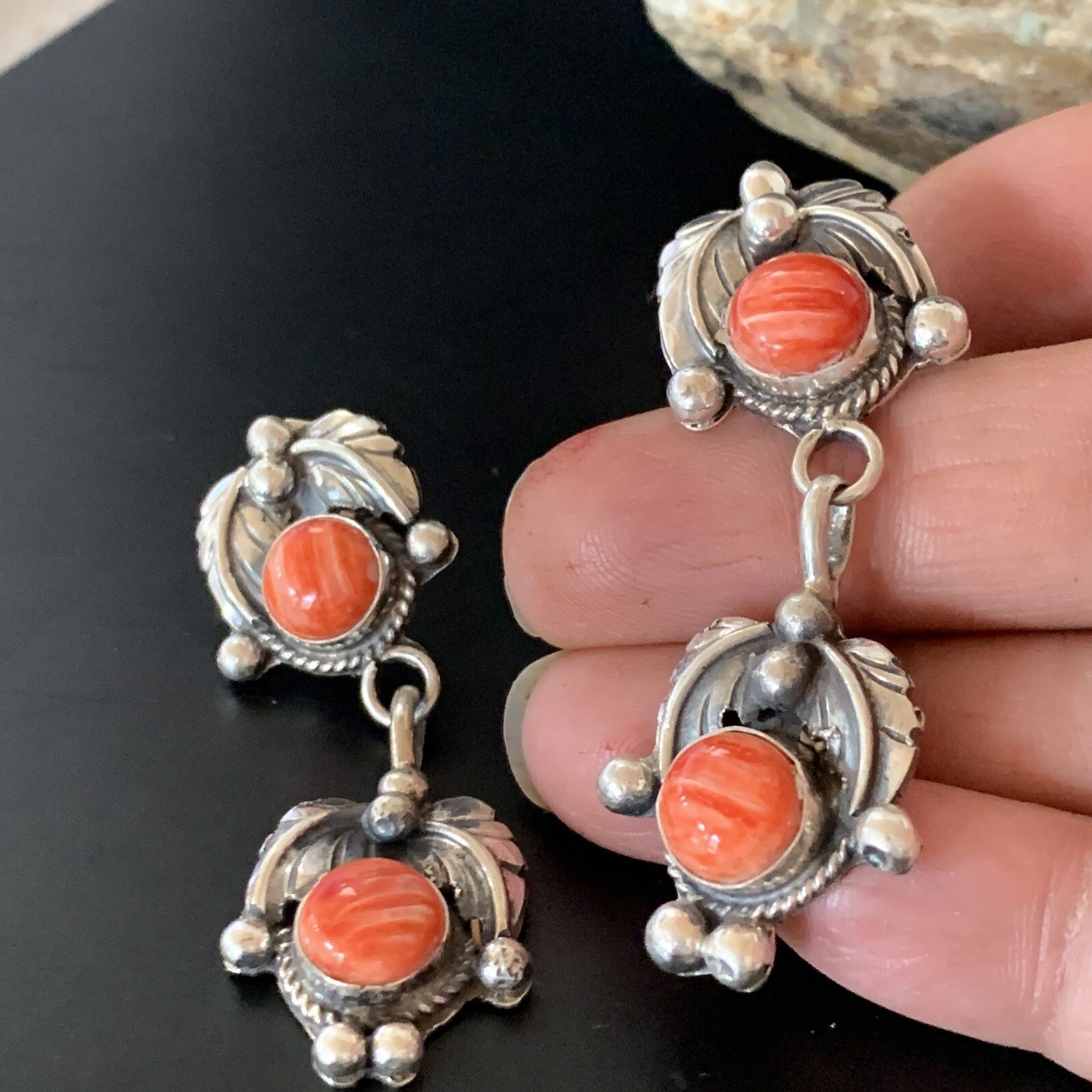 Red Spiny Oyster Southwestrn Navajo Sterling Silver Dangle Earring 02066
