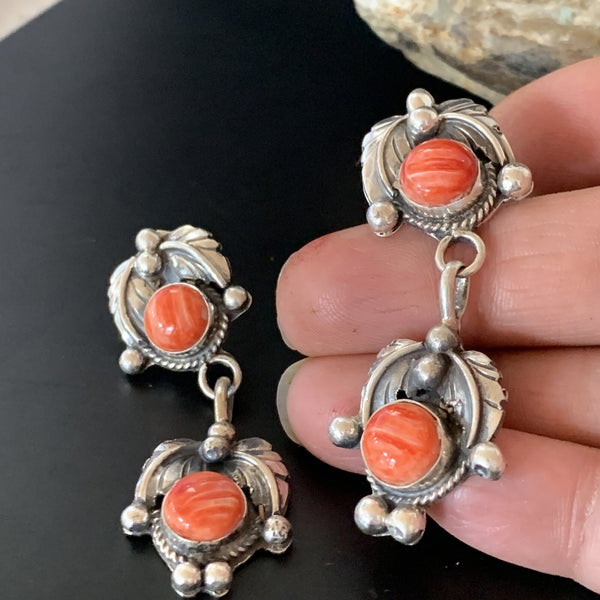 Red Spiny Oyster Southwestrn Navajo Dangle Earring | Sterling Silver | Authentic Native American Handmade | 02066