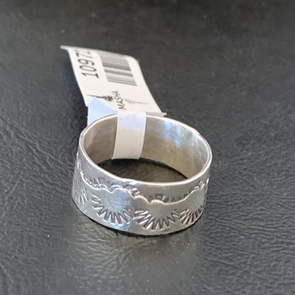 Womens Wide Band Navajo Sterling Silver Ring Size 8.5 10972N