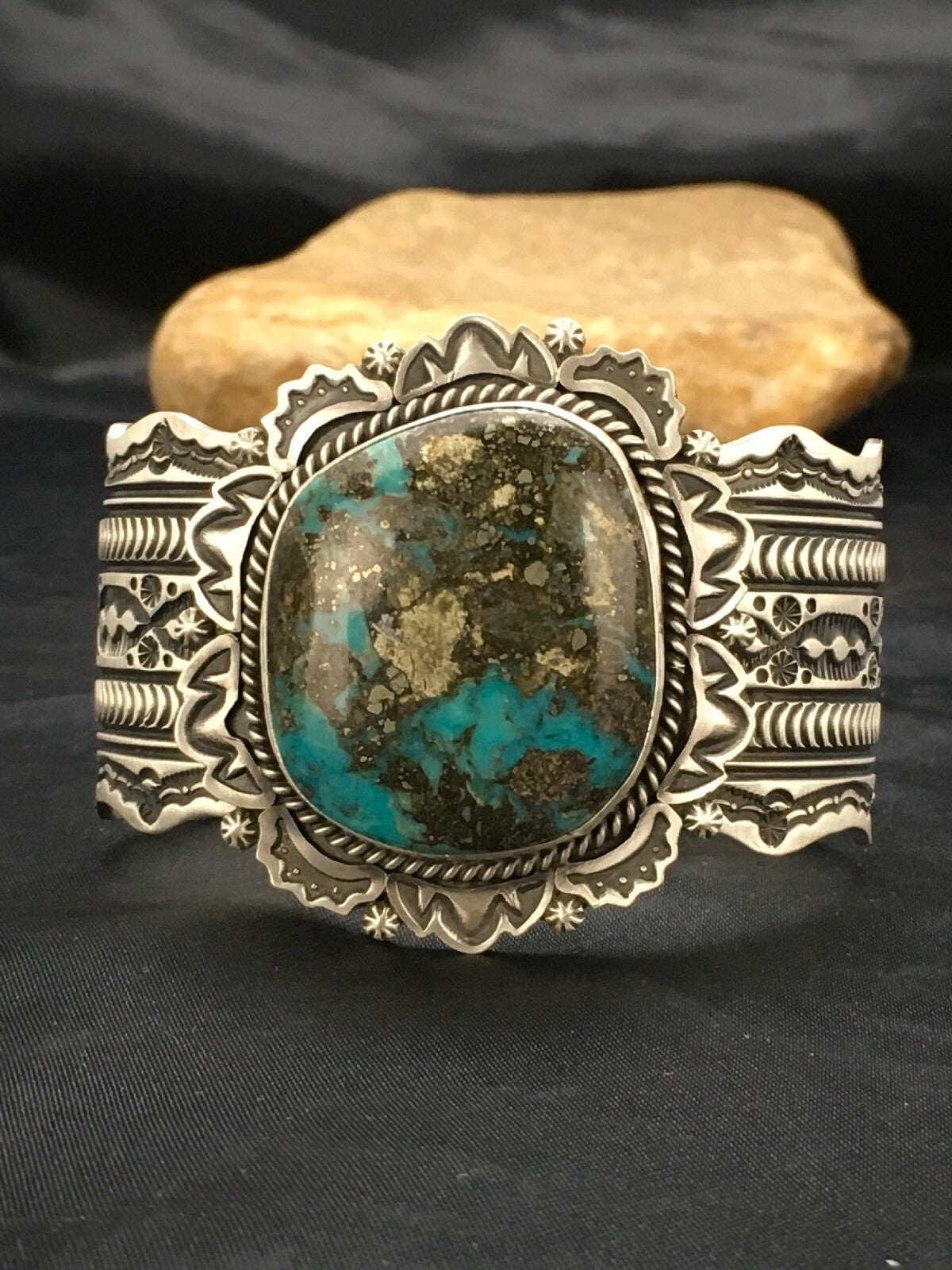 Bisbee Turquoise Navajo Sterling Silver Cuff Bracelet 01023