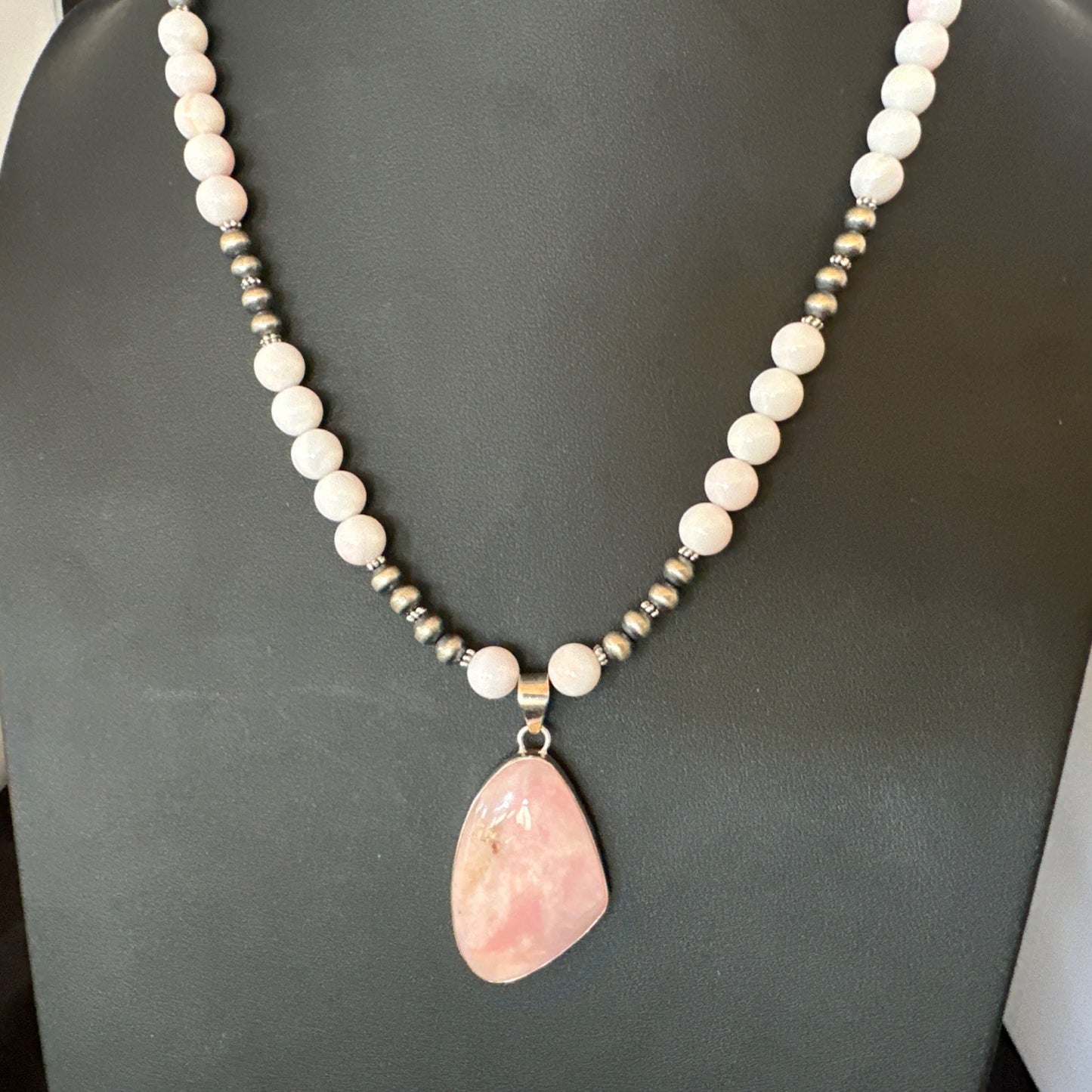 Southwestern Sterling Silver Pink Queen Conch Bead Necklace Pendant 20" 19556