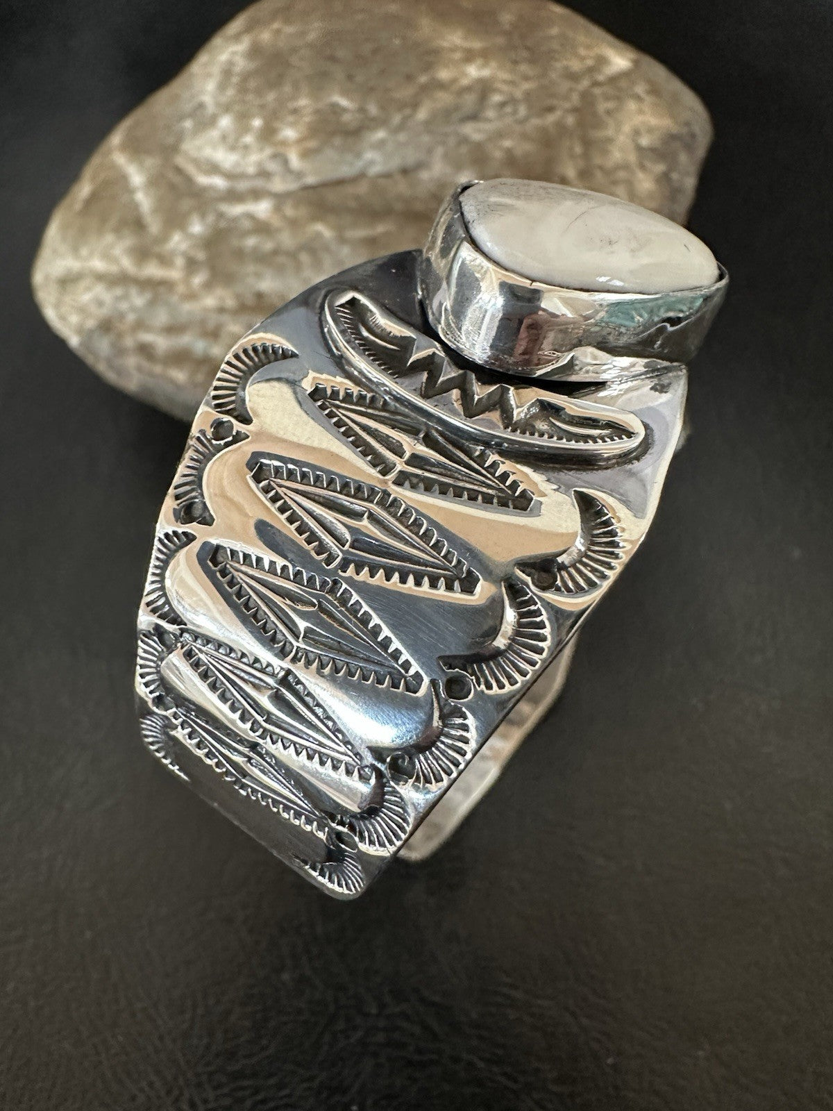 Mens WoMens White Buffalo Turquoise Navajo Sterling Silver Cuff Bracelet 19502