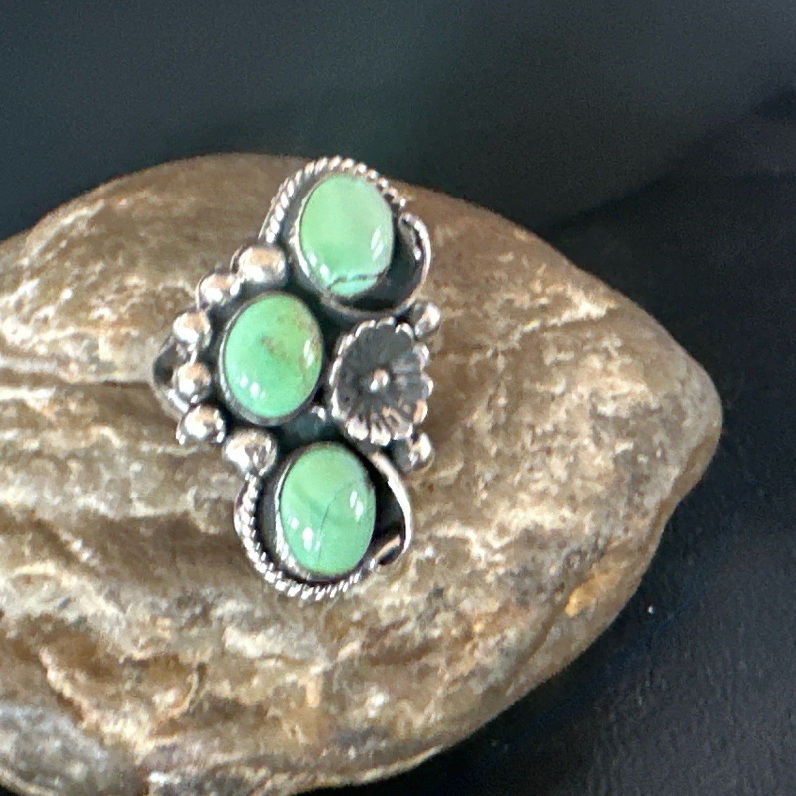Yazzie Ring Green Turquoise Navajo Sterling Silver Cluster Size 8.5 19211