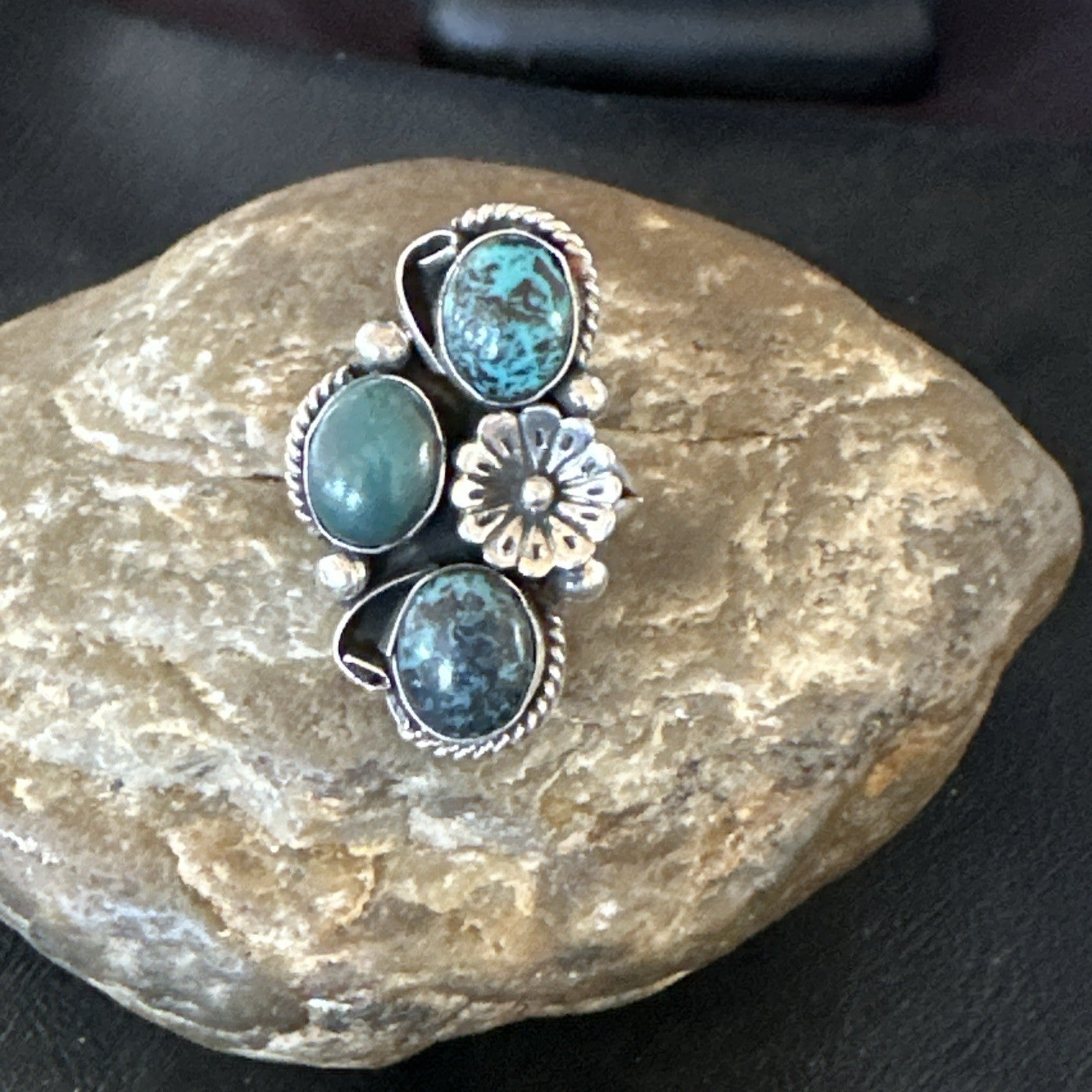 Yazzie Ring Blue Turquoise Navajo Sterling Silver Cluster Size 8.5 19238