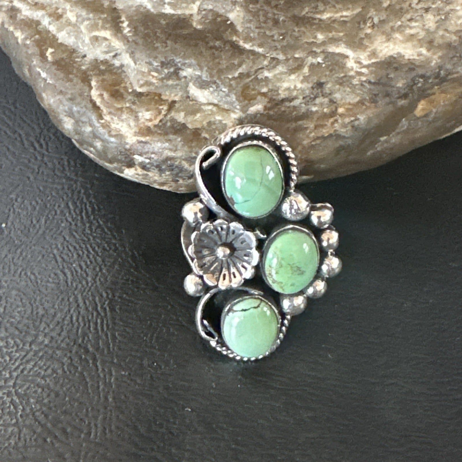 Yazzie Ring Green Turquoise Navajo Sterling Silver Cluster Size 8.5 19211