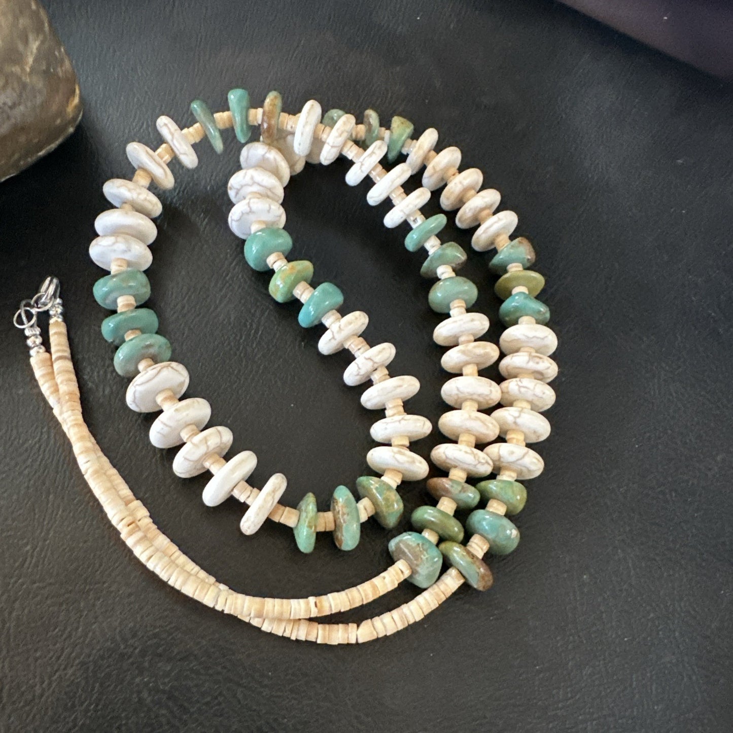 Green Royston Turquoise Shell Santo Domingo Sterling Silver Necklace 29” 19681