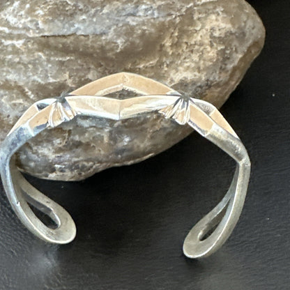 Tufa Cast Womens Navajo Sterling Silver Cuff Bracelet 19353