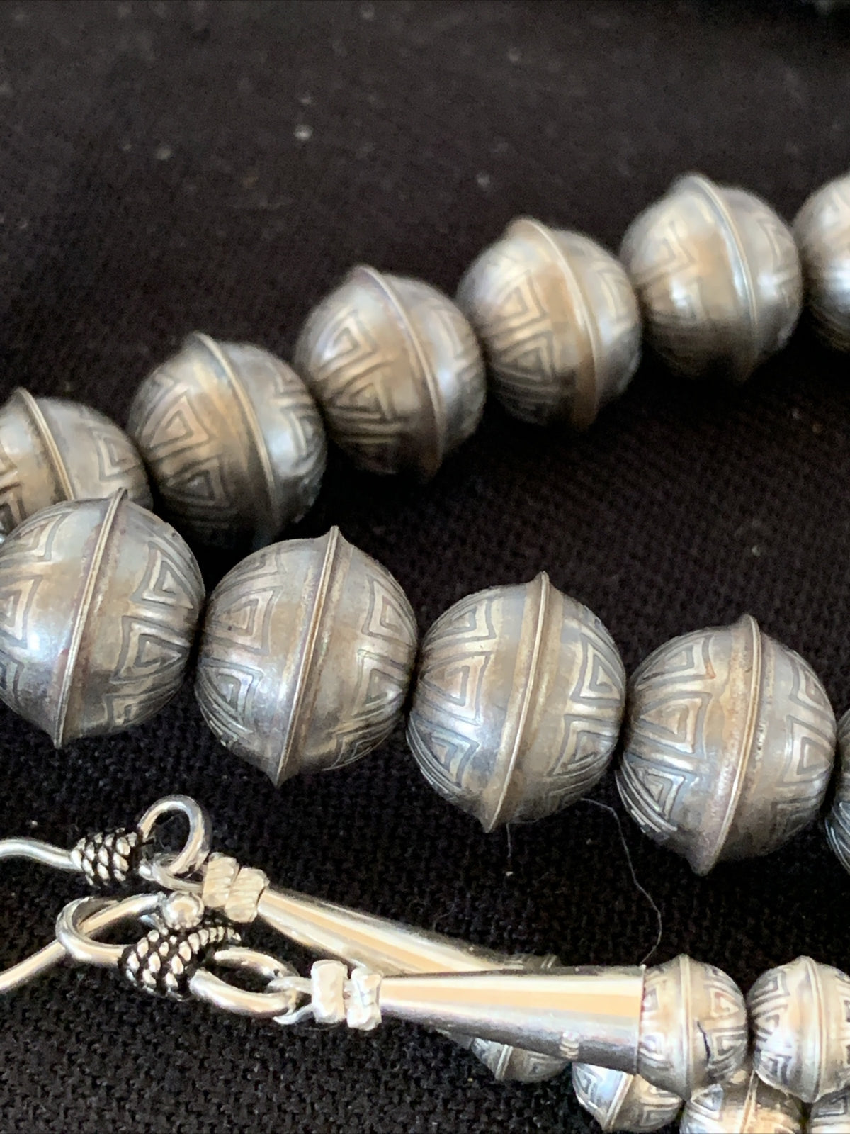 Hand Stamped Bench Navajo Pearls Graduated Sterling Silver Bead Necklace 36”